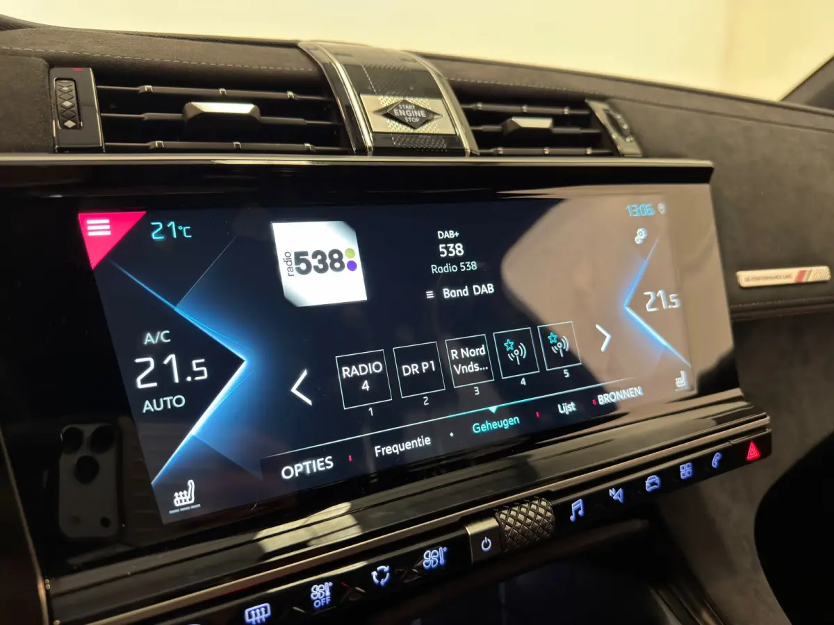 E-Tense Performance Line+ / Keyless / ACC / Carplay