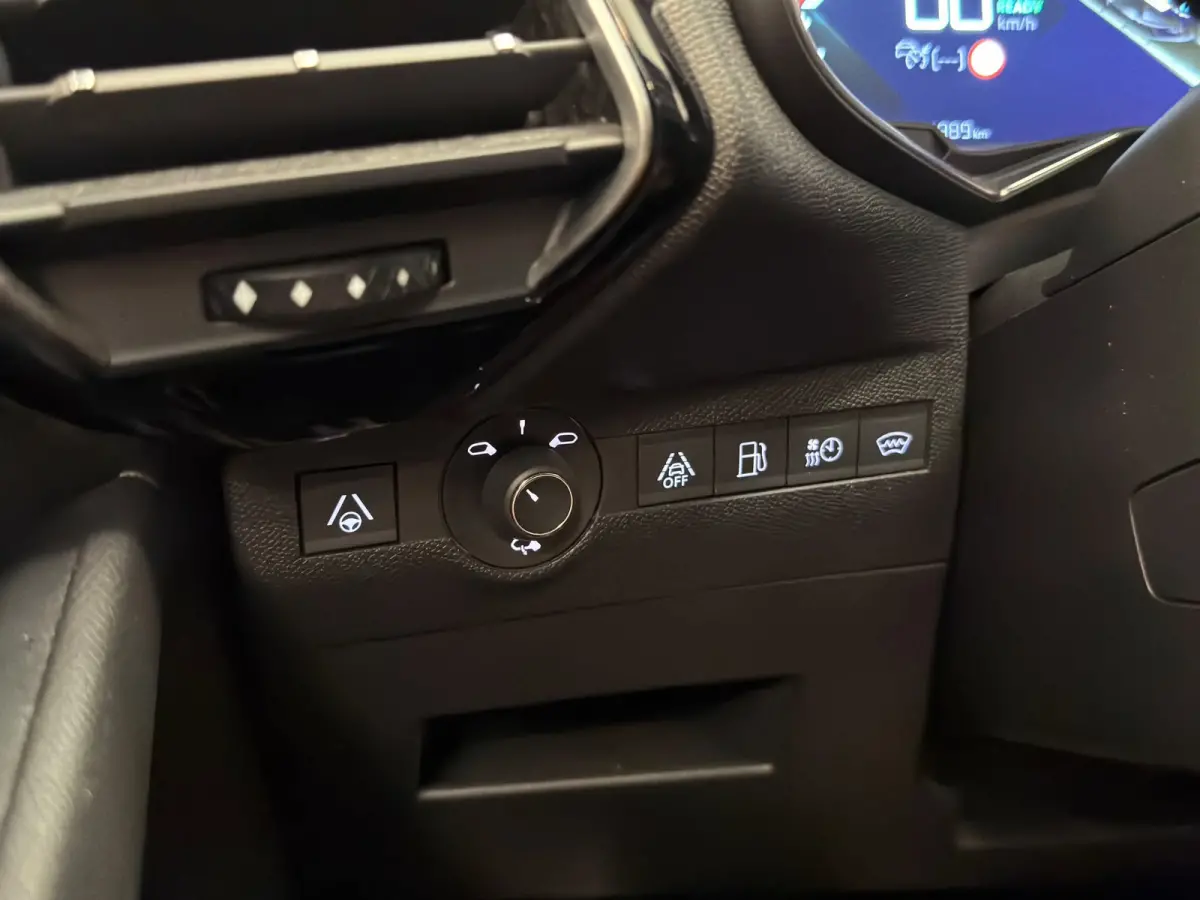 E-Tense Performance Line+ / Keyless / ACC / Carplay