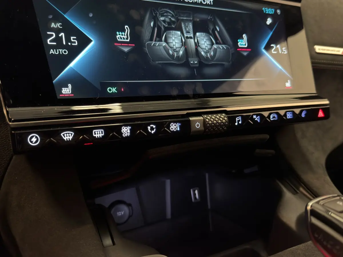 E-Tense Performance Line+ / Keyless / ACC / Carplay