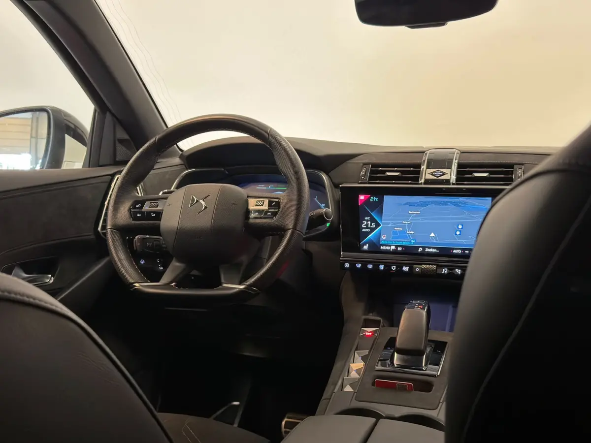 E-Tense Performance Line+ / Keyless / ACC / Carplay