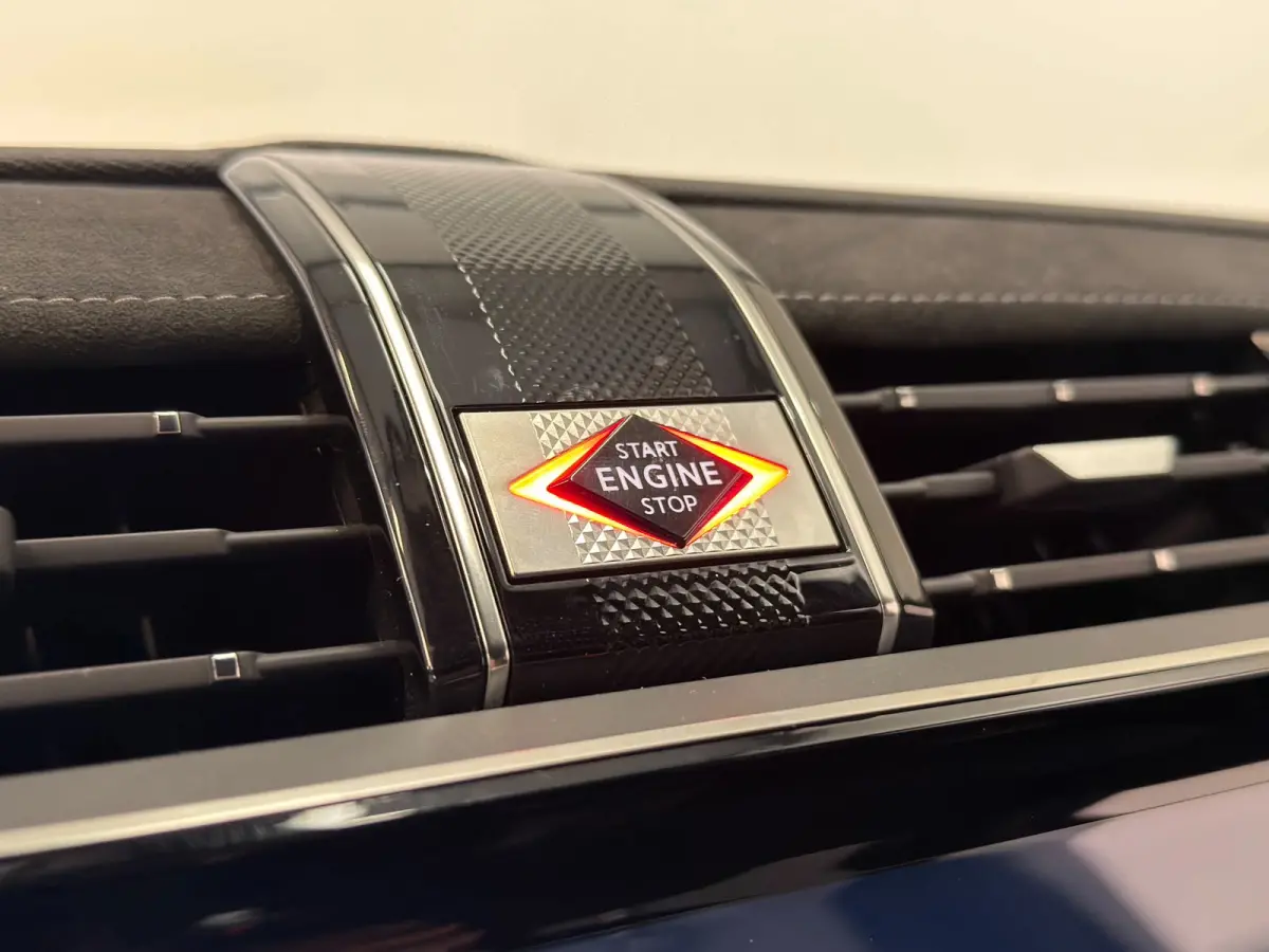 E-Tense Performance Line+ / Keyless / ACC / Carplay