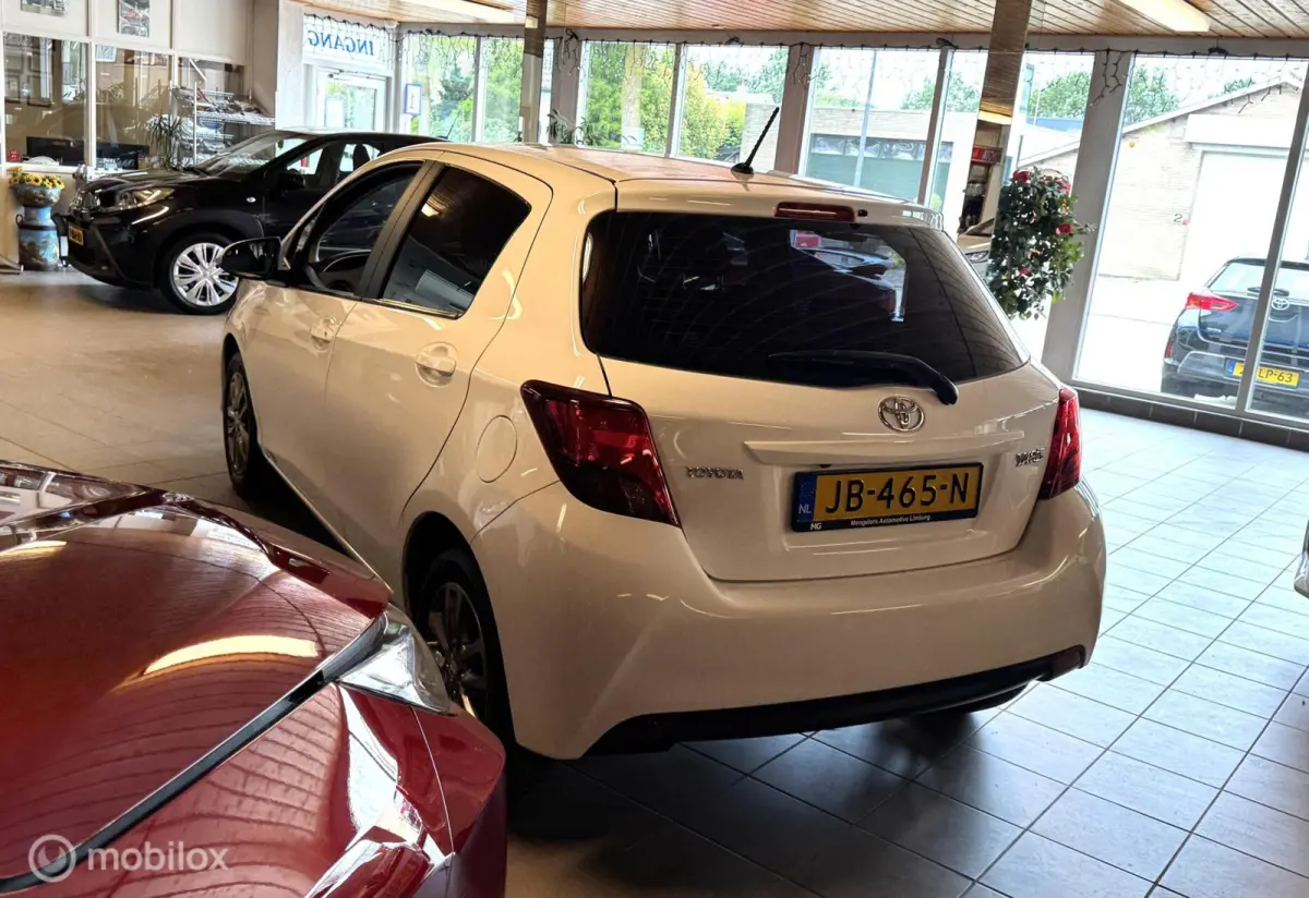 1.3 VVT-i Trend, Navigatie, NL-auto