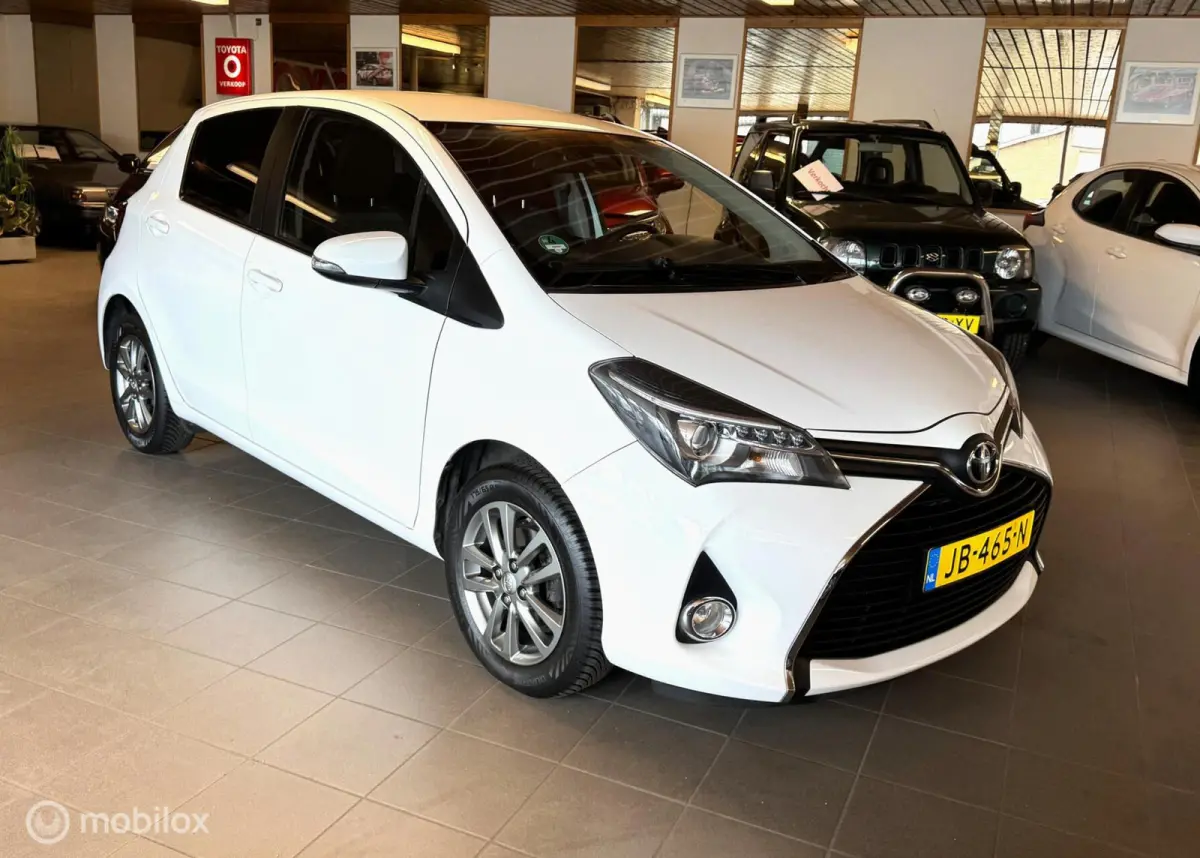1.3 VVT-i Trend, Navigatie, NL-auto