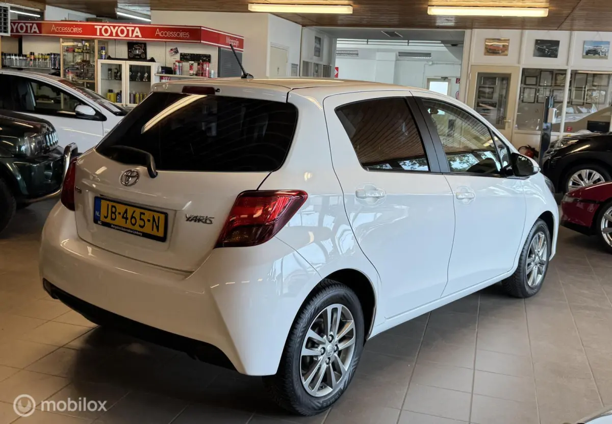 1.3 VVT-i Trend, Navigatie, NL-auto