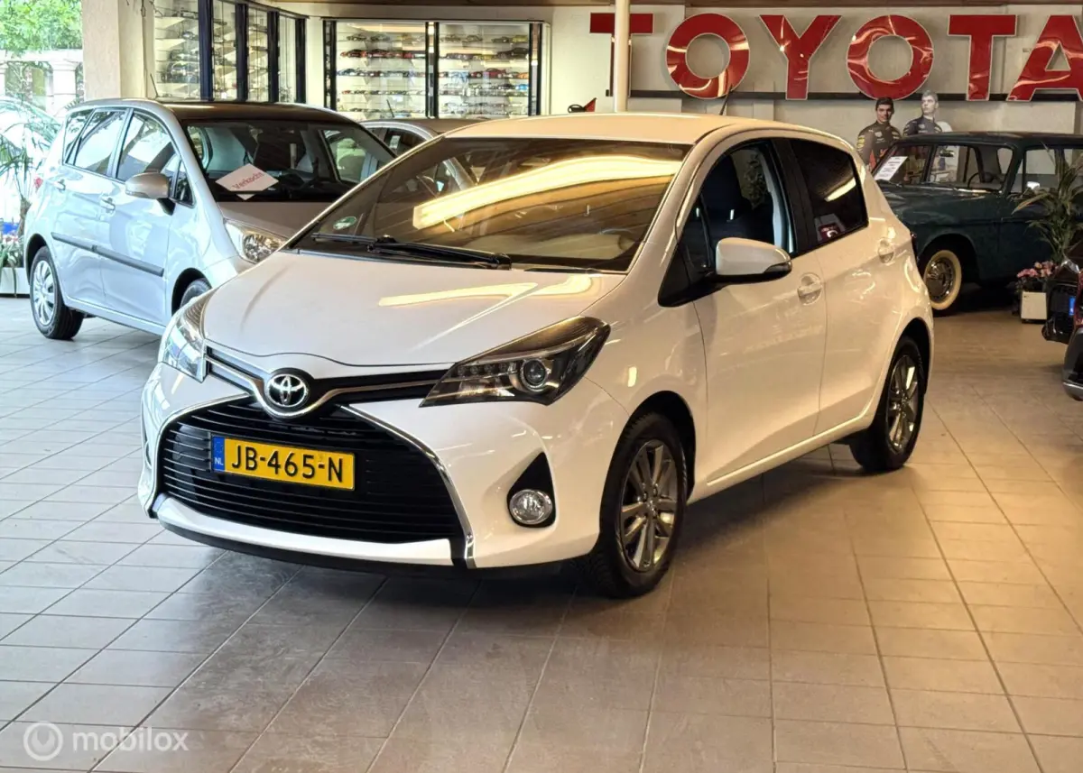 1.3 VVT-i Trend, Navigatie, NL-auto