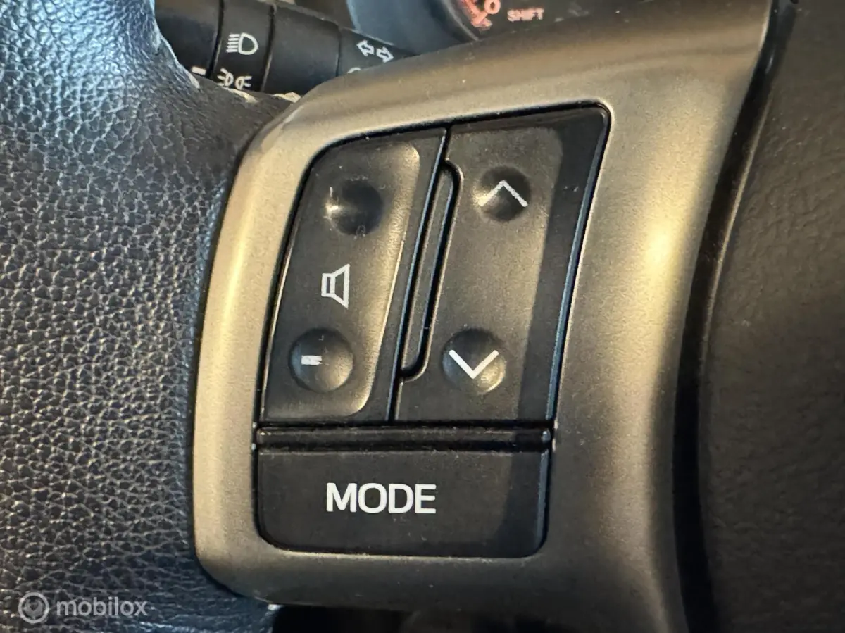 1.3 VVT-i Trend, Navigatie, NL-auto