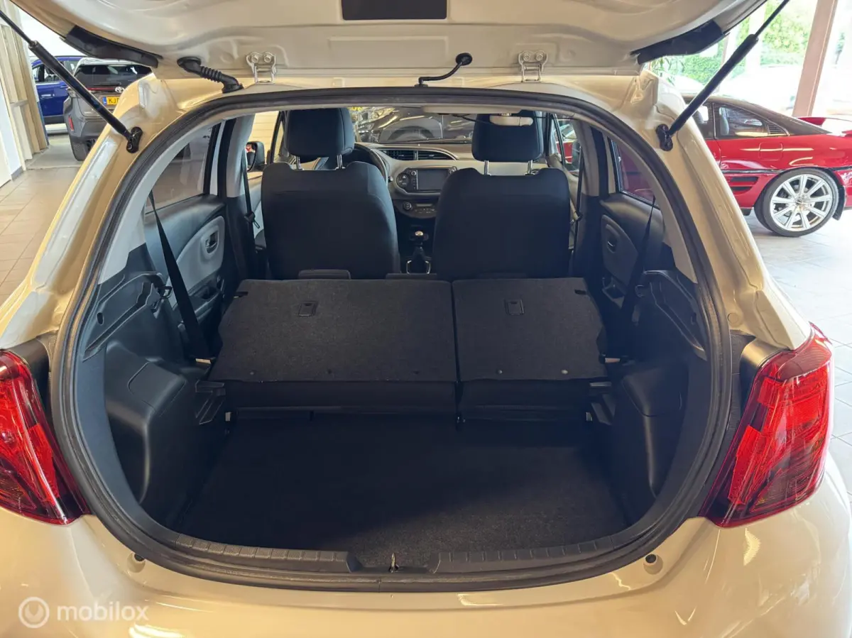 1.3 VVT-i Trend, Navigatie, NL-auto