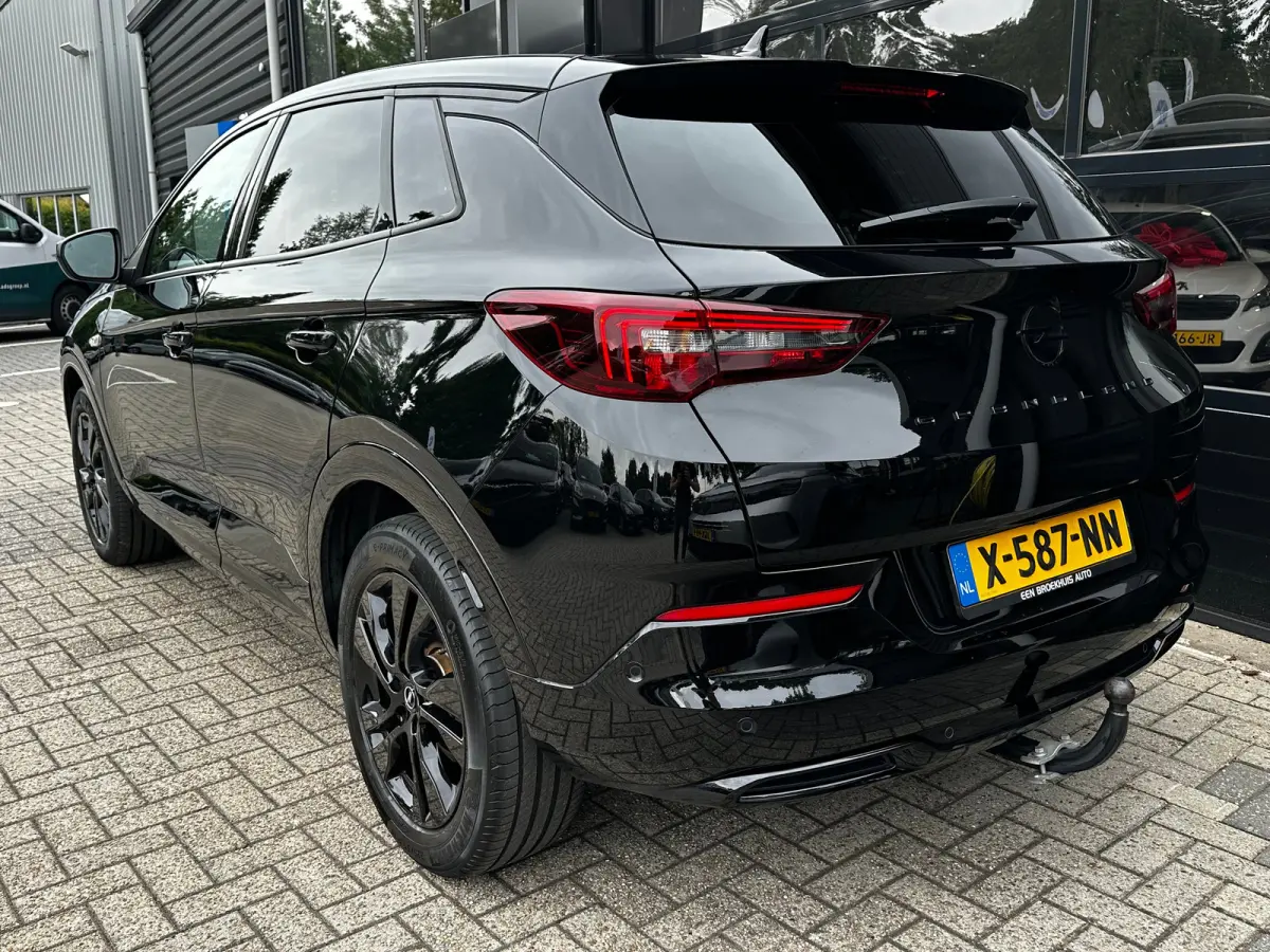 1.2 Turbo 130 PK Level 4 | TREKHAAK AFNB.| STOEL, STUUR EN VOORRUITVERWARMING| MATRIX LED| AGR COMFORTSTOELEN| DODEHOEK DETECTIE| CAMERA + PARKEERSENSOREN| NAVIGATIE + APPLE CARPLAY/ANDROID 
