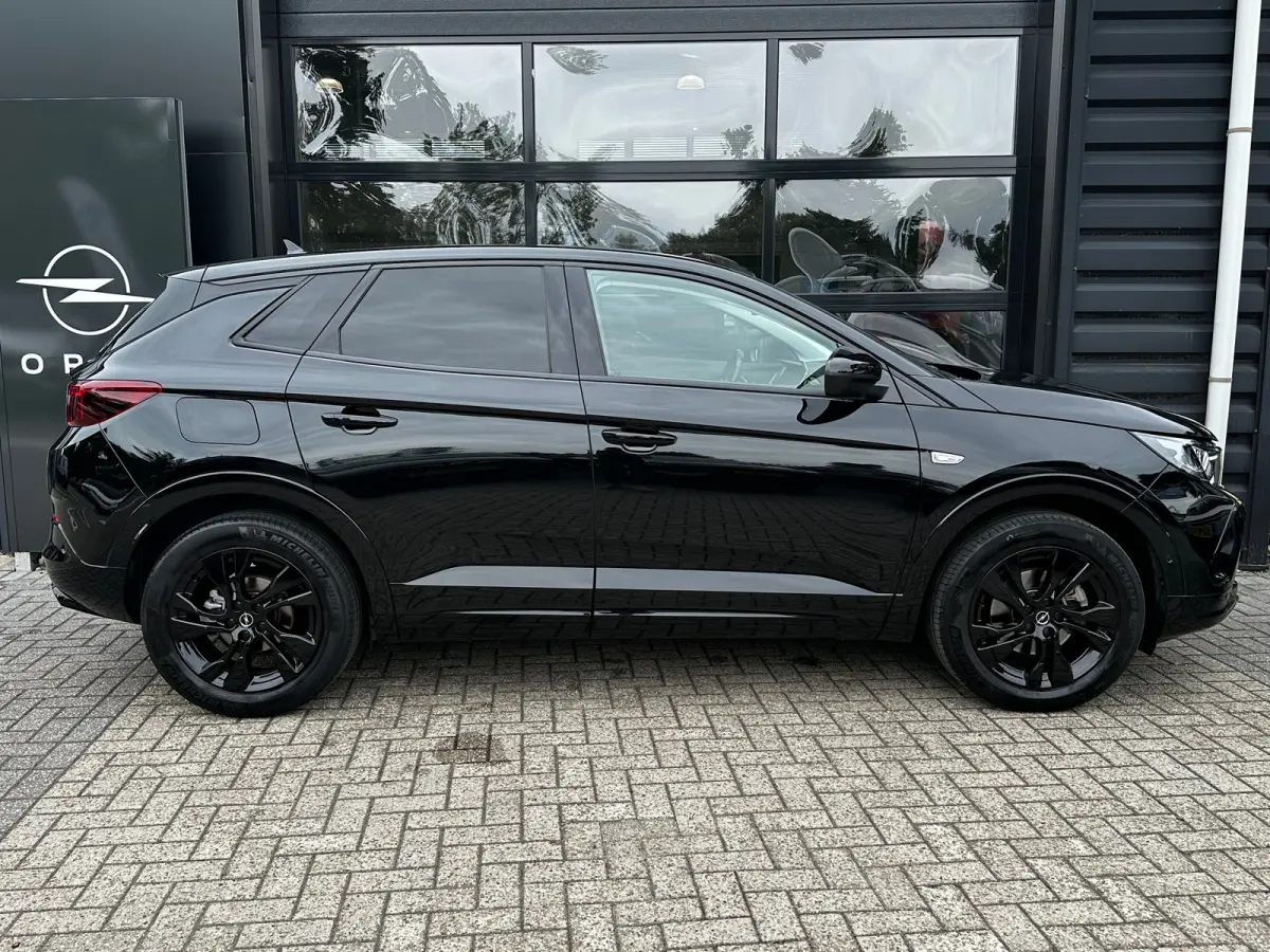 1.2 Turbo 130 PK Level 4 | TREKHAAK AFNB.| STOEL, STUUR EN VOORRUITVERWARMING| MATRIX LED| AGR COMFORTSTOELEN| DODEHOEK DETECTIE| CAMERA + PARKEERSENSOREN| NAVIGATIE + APPLE CARPLAY/ANDROID 