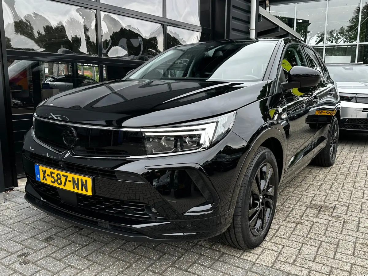 1.2 Turbo 130 PK Level 4 | TREKHAAK AFNB.| STOEL, STUUR EN VOORRUITVERWARMING| MATRIX LED| AGR COMFORTSTOELEN| DODEHOEK DETECTIE| CAMERA + PARKEERSENSOREN| NAVIGATIE + APPLE CARPLAY/ANDROID 