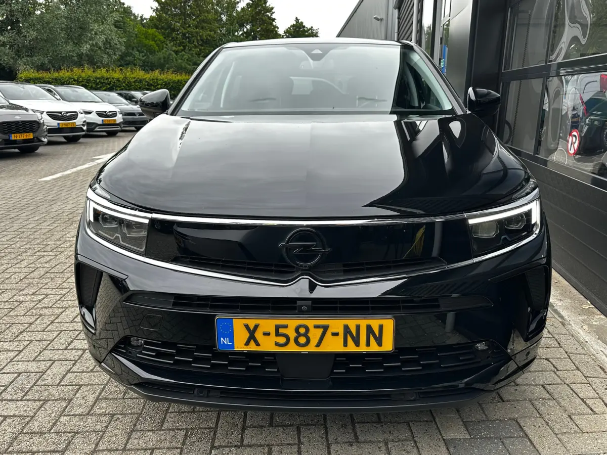 1.2 Turbo 130 PK Level 4 | TREKHAAK AFNB.| STOEL, STUUR EN VOORRUITVERWARMING| MATRIX LED| AGR COMFORTSTOELEN| DODEHOEK DETECTIE| CAMERA + PARKEERSENSOREN| NAVIGATIE + APPLE CARPLAY/ANDROID 