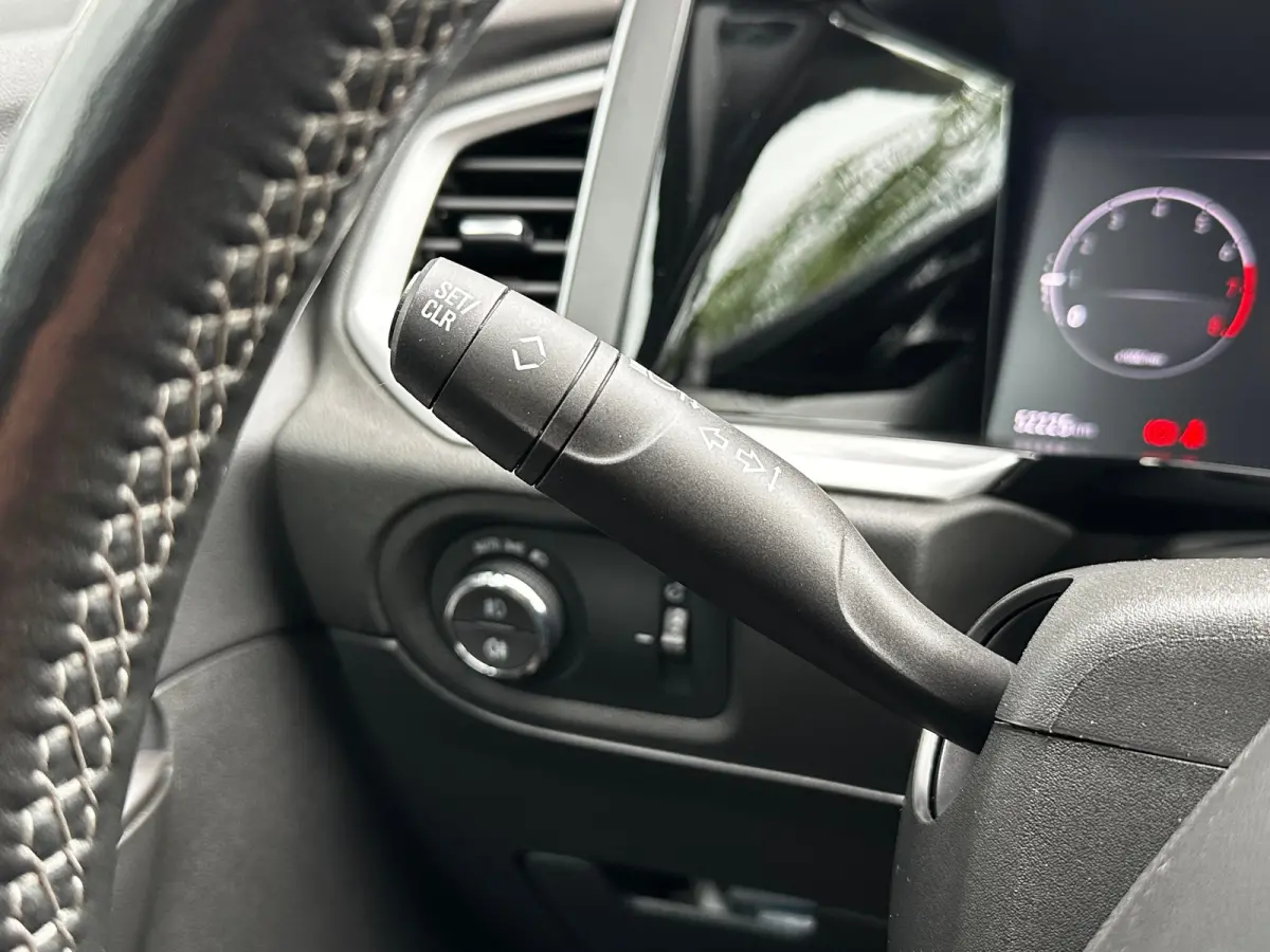 1.2 Turbo 130 PK Level 4 | TREKHAAK AFNB.| STOEL, STUUR EN VOORRUITVERWARMING| MATRIX LED| AGR COMFORTSTOELEN| DODEHOEK DETECTIE| CAMERA + PARKEERSENSOREN| NAVIGATIE + APPLE CARPLAY/ANDROID 
