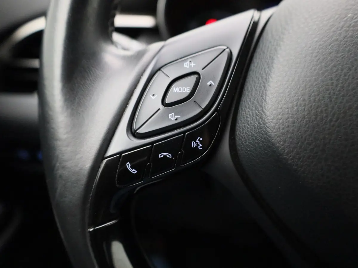 1.8 Hybrid Dynamic | Automaat | Cruise Control | Stoelverwarming | Camera | Trekhaak |