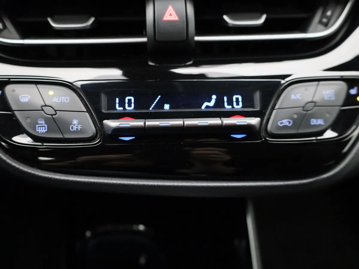 1.8 Hybrid Dynamic | Automaat | Cruise Control | Stoelverwarming | Camera | Trekhaak |