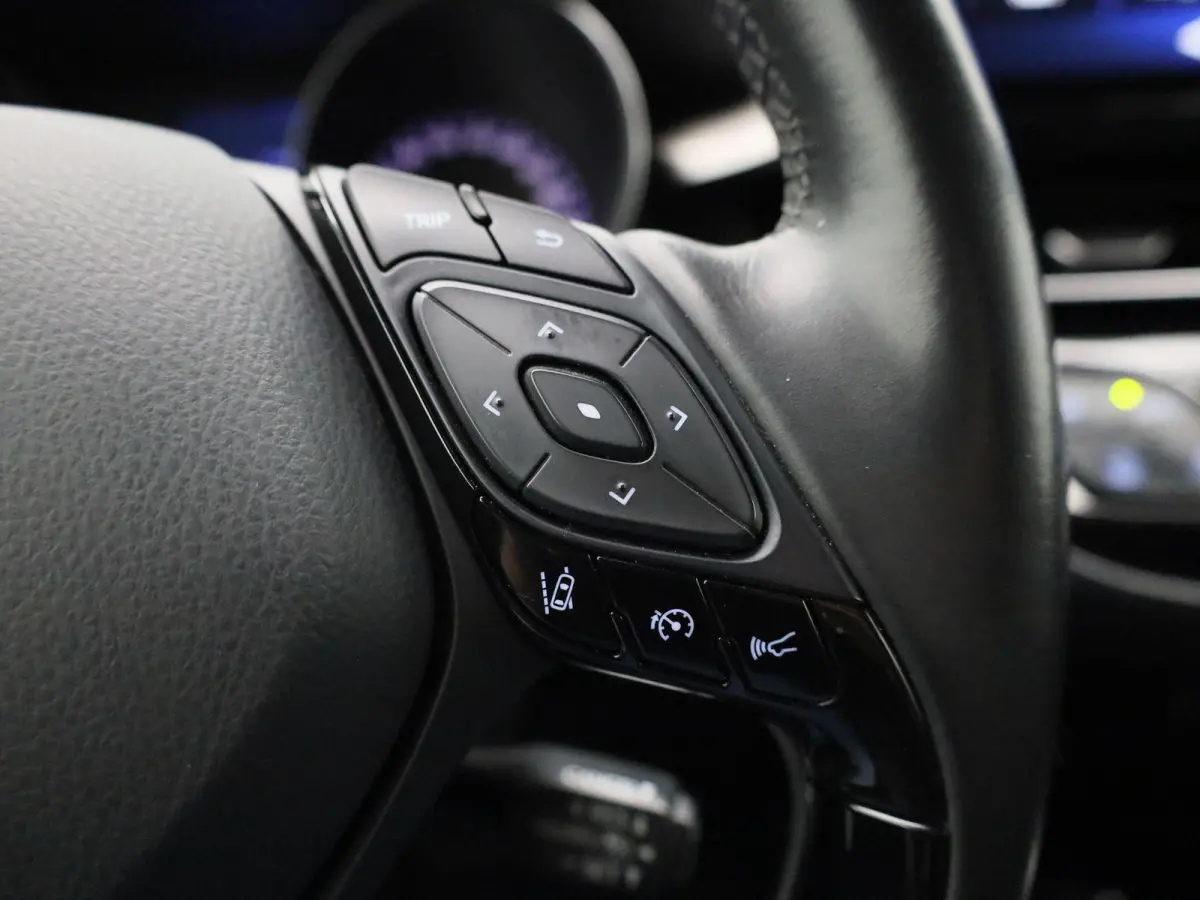 1.8 Hybrid Dynamic | Automaat | Cruise Control | Stoelverwarming | Camera | Trekhaak |
