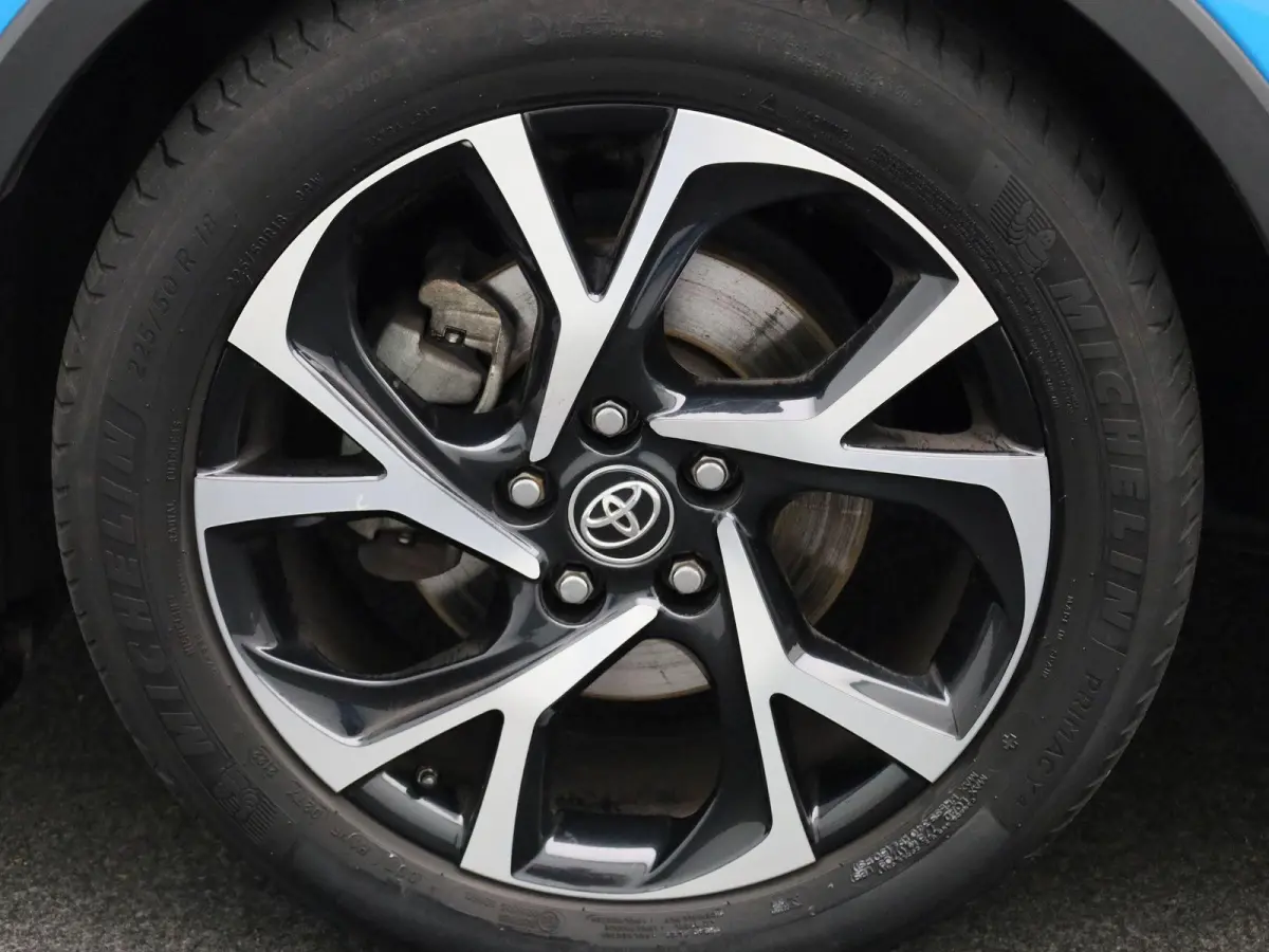 1.8 Hybrid Dynamic | Automaat | Cruise Control | Stoelverwarming | Camera | Trekhaak |
