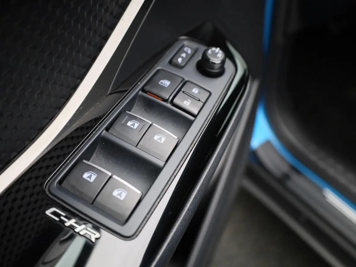 1.8 Hybrid Dynamic | Automaat | Cruise Control | Stoelverwarming | Camera | Trekhaak |