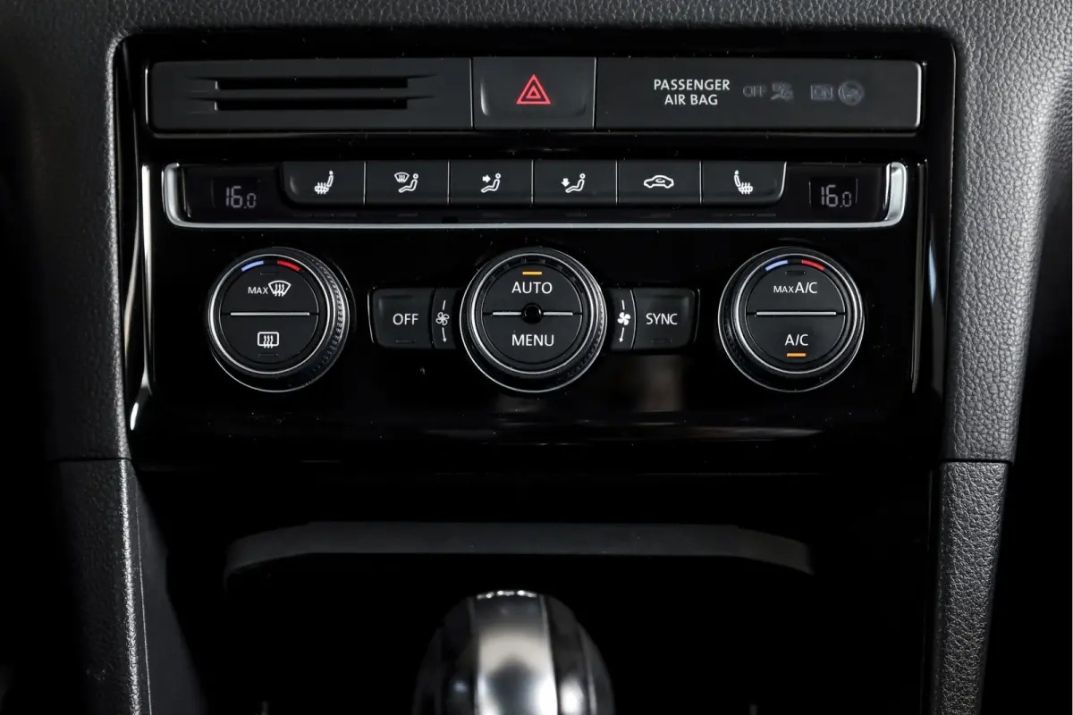 1.4 TSI 125 PK Highline 125 PK - Automaat | Adapt. Cruise | Stoelverw. | Trekhaak Inklapbaar | PDC | ECC | NAV | LM 17" |