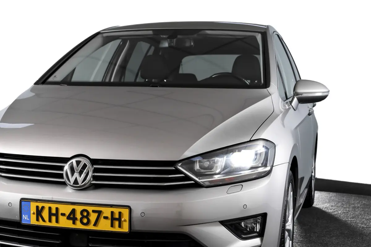 1.4 TSI 125 PK Highline 125 PK - Automaat | Adapt. Cruise | Stoelverw. | Trekhaak Inklapbaar | PDC | ECC | NAV | LM 17" |