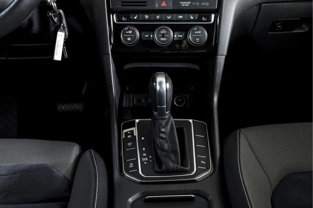 1.4 TSI 125 PK Highline 125 PK - Automaat | Adapt. Cruise | Stoelverw. | Trekhaak Inklapbaar | PDC | ECC | NAV | LM 17" |