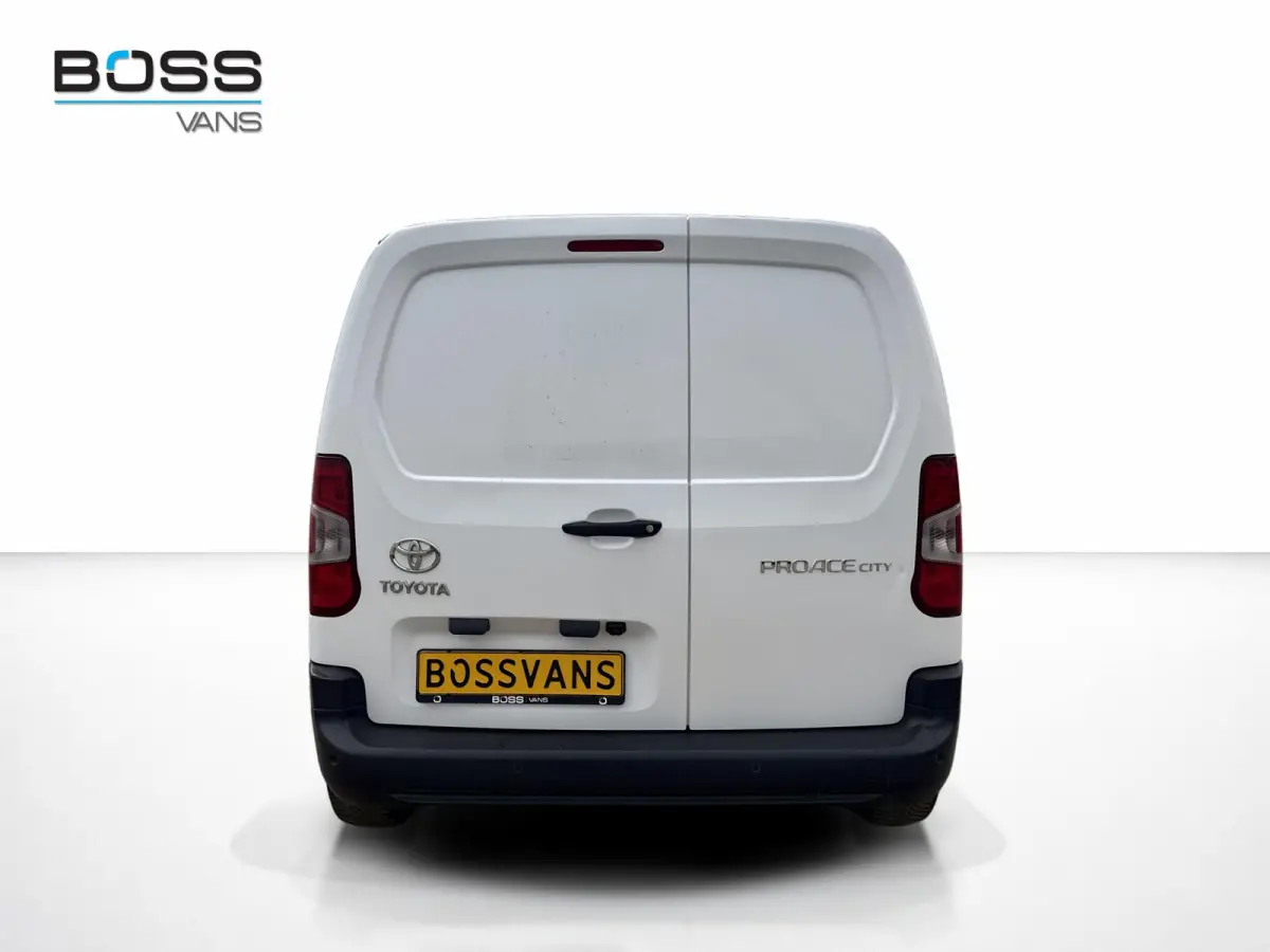 1.2T 110 PK **Benzine** L1 Navigatie Climate control Camera Carplay Cruise control Parkeersensoren v+a Gasoline Benzin