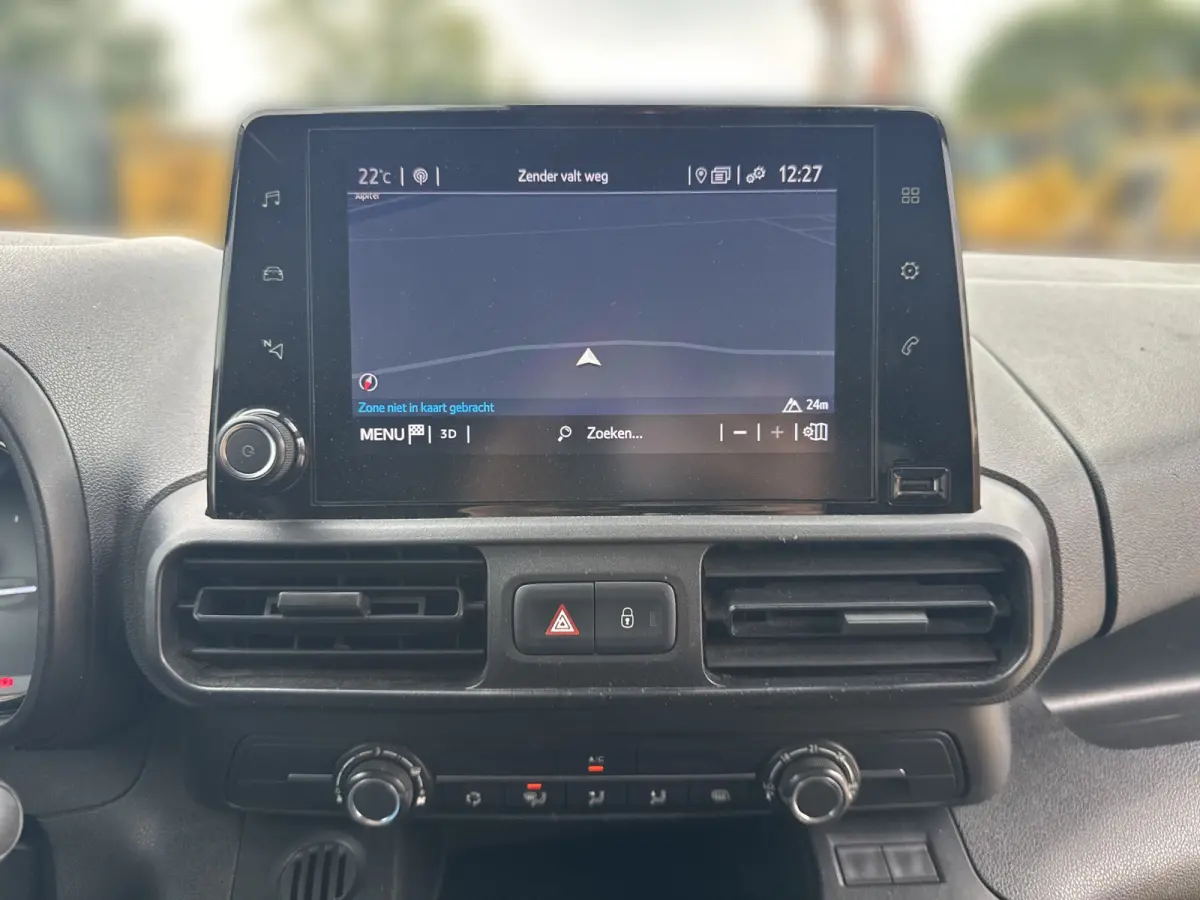 1.2T 110 PK **Benzine** L1 Navigatie Climate control Camera Carplay Cruise control Parkeersensoren v+a Gasoline Benzin