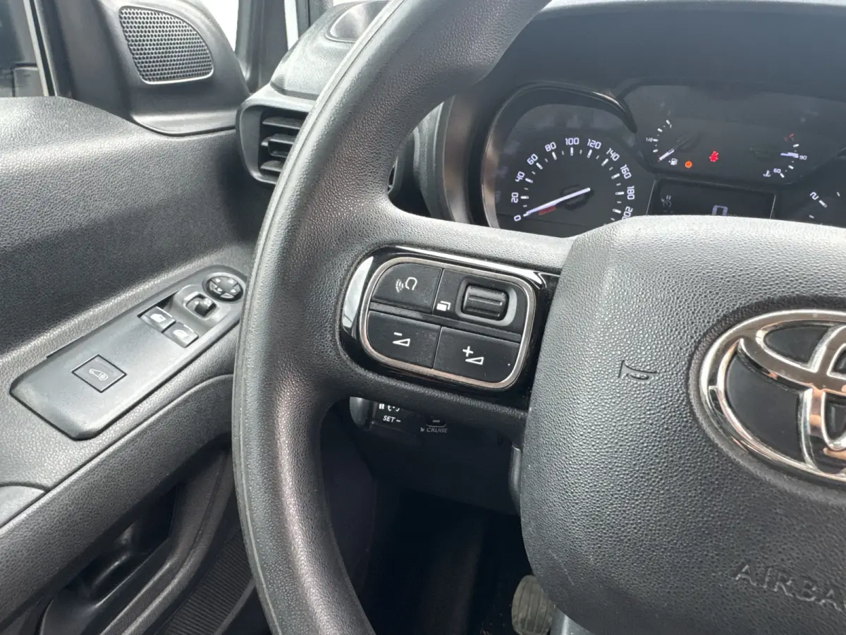 1.2T 110 PK **Benzine** L1 Navigatie Climate control Camera Carplay Cruise control Parkeersensoren v+a Gasoline Benzin