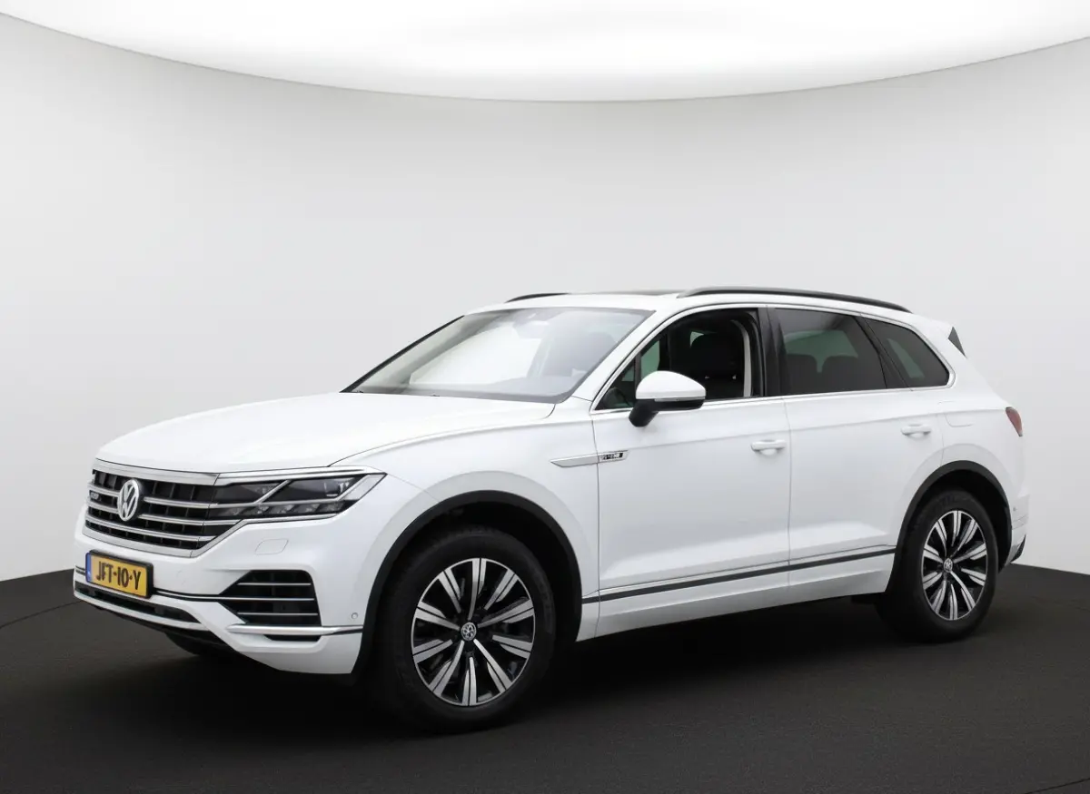3.0 TSi eHybrid ATMOSPHERE 4MOTION TREKHAAK/HEAD-UP/PANORAMADAK 1E EIG