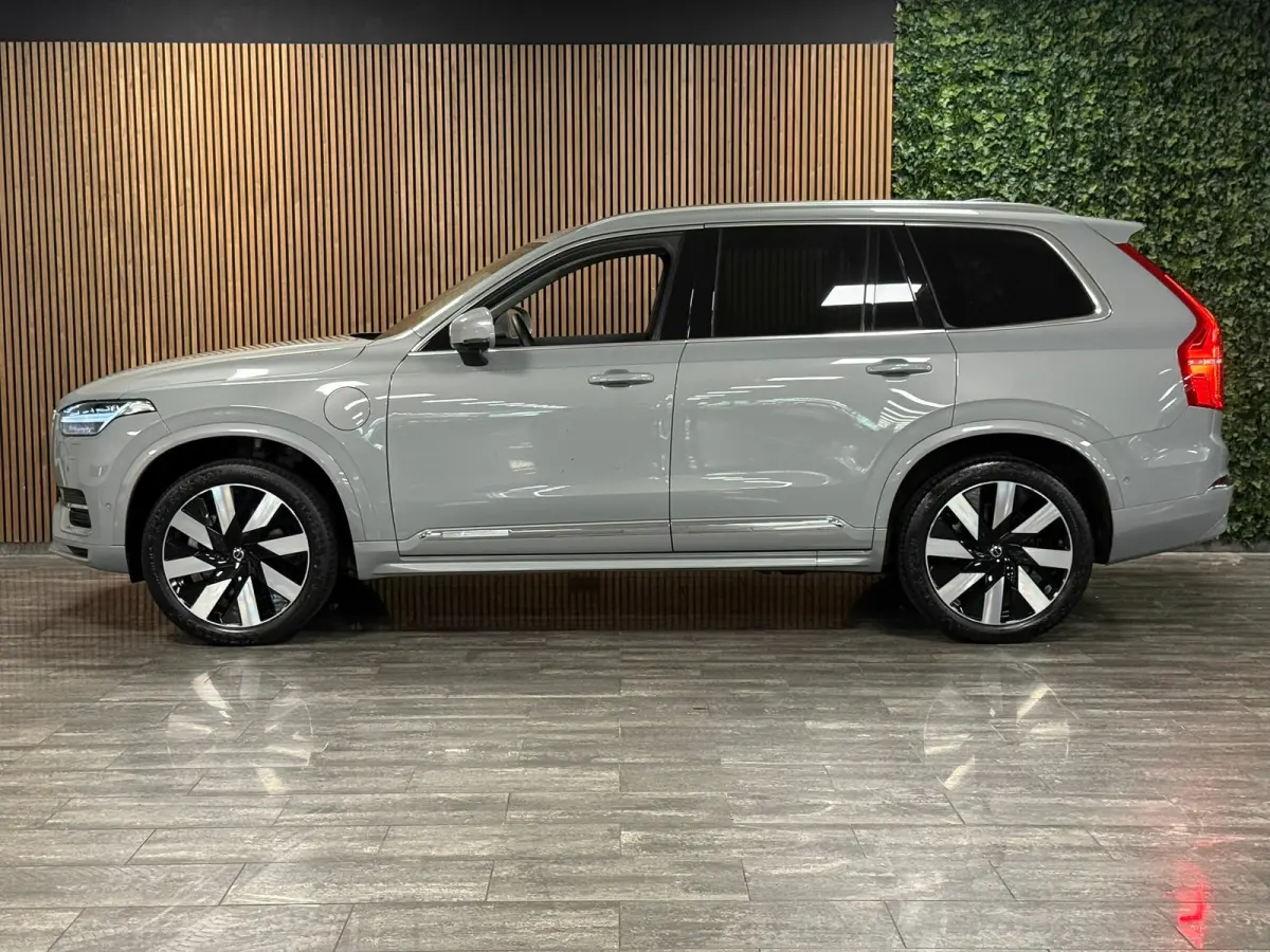T8 AWD Recharge Plus Bright | Trekhaak | 360 Camera | Harman Kardon | 455pk | Adaptieve Cruise Control | Stoelverwarming voor+achter | Stuurwielverwarming | Schuifdak | Full LED Meesturende 
