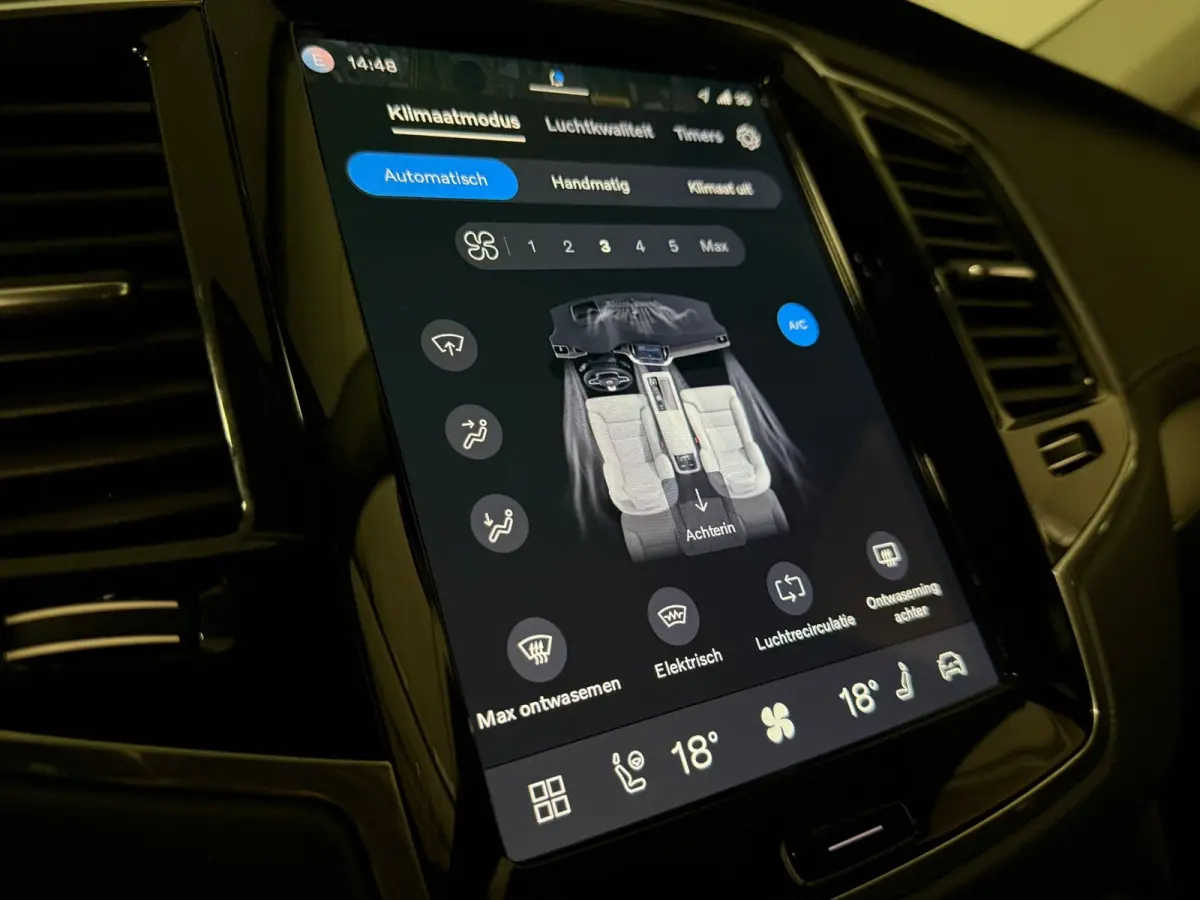 T8 AWD Recharge Plus Bright | Trekhaak | 360 Camera | Harman Kardon | 455pk | Adaptieve Cruise Control | Stoelverwarming voor+achter | Stuurwielverwarming | Schuifdak | Full LED Meesturende 
