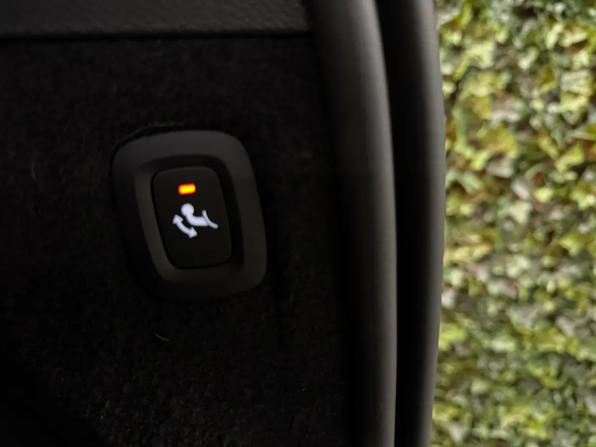 T8 AWD Recharge Plus Bright | Trekhaak | 360 Camera | Harman Kardon | 455pk | Adaptieve Cruise Control | Stoelverwarming voor+achter | Stuurwielverwarming | Schuifdak | Full LED Meesturende 