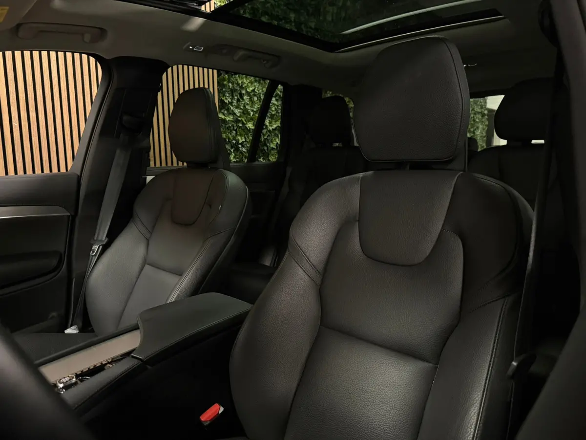 T8 AWD Recharge Plus Bright | Trekhaak | 360 Camera | Harman Kardon | 455pk | Adaptieve Cruise Control | Stoelverwarming voor+achter | Stuurwielverwarming | Schuifdak | Full LED Meesturende 