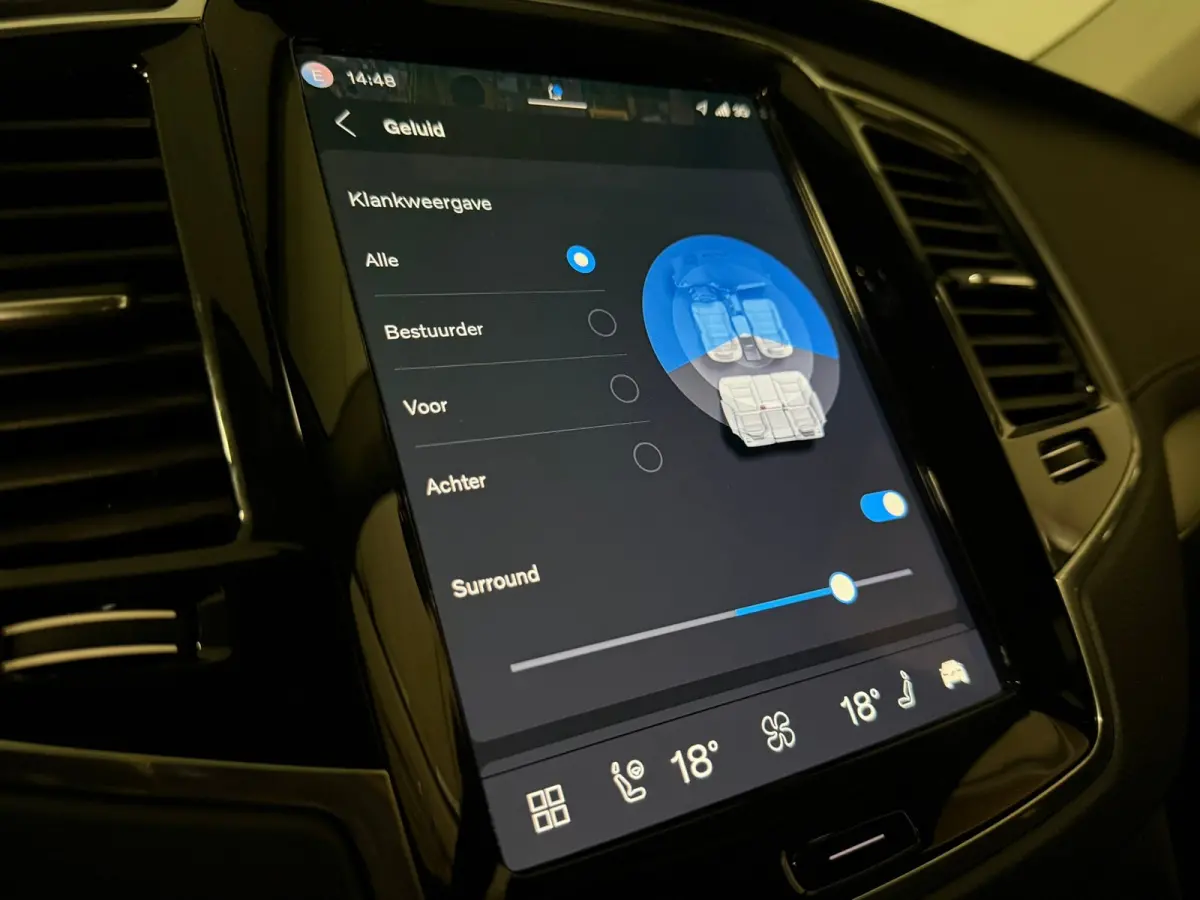T8 AWD Recharge Plus Bright | Trekhaak | 360 Camera | Harman Kardon | 455pk | Adaptieve Cruise Control | Stoelverwarming voor+achter | Stuurwielverwarming | Schuifdak | Full LED Meesturende 