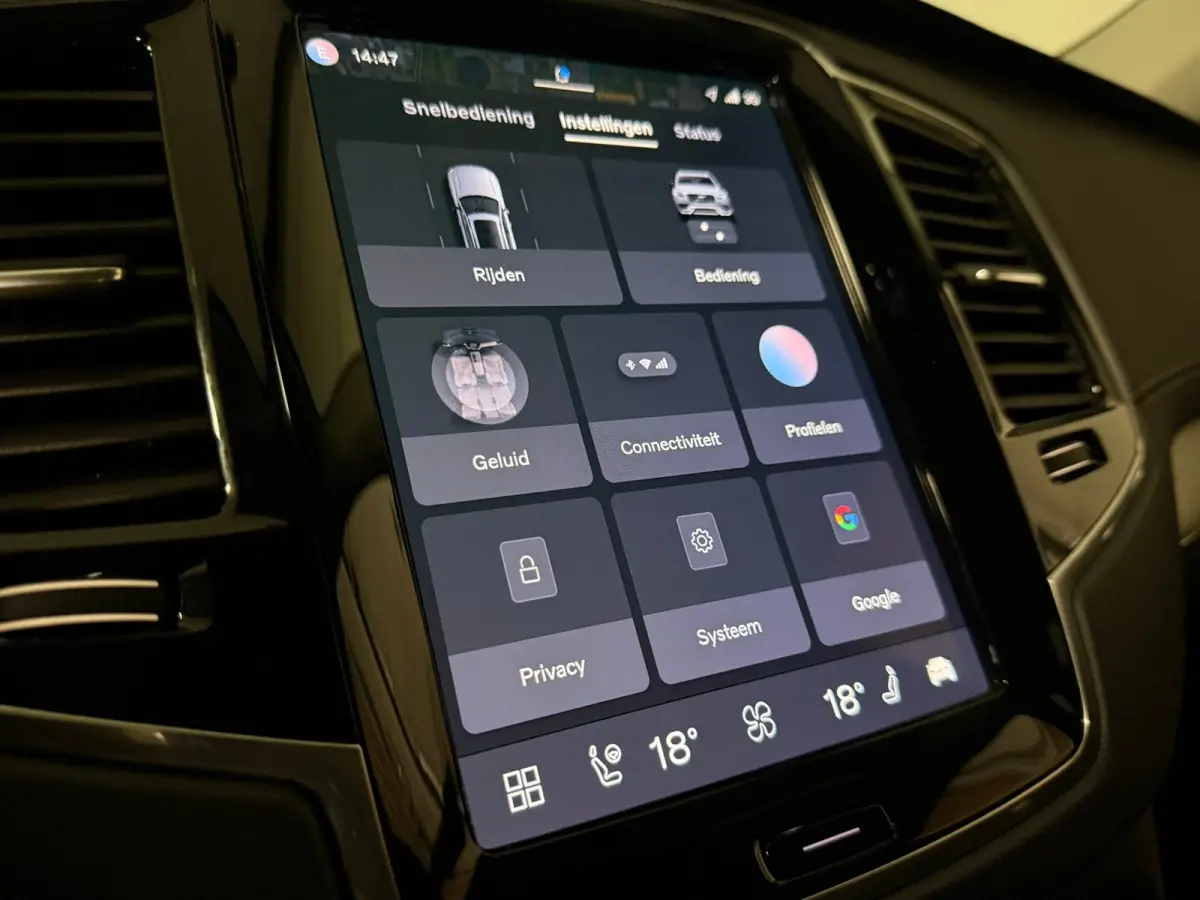 T8 AWD Recharge Plus Bright | Trekhaak | 360 Camera | Harman Kardon | 455pk | Adaptieve Cruise Control | Stoelverwarming voor+achter | Stuurwielverwarming | Schuifdak | Full LED Meesturende 