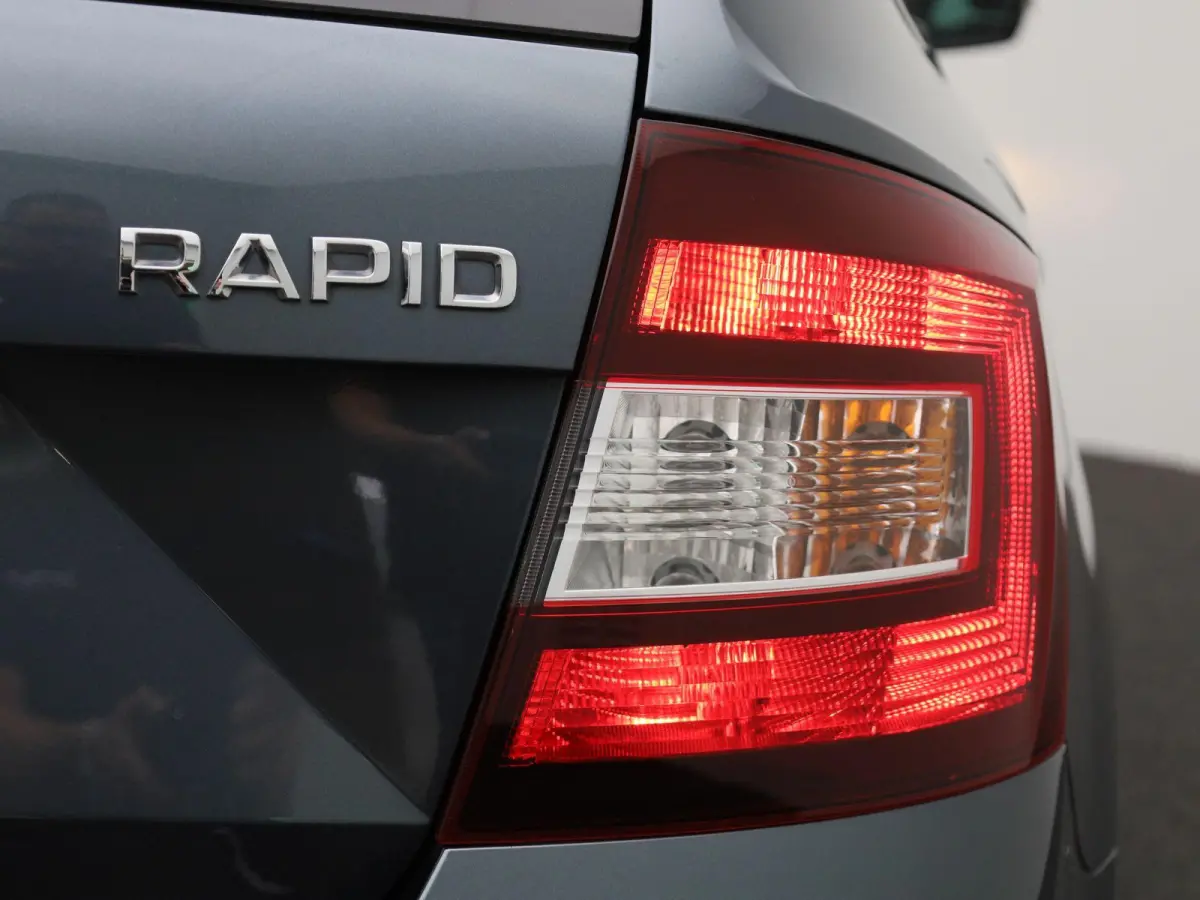 1.0 TSI Greentech Clever | Cruise Control | Stoelverwarming | Navigatie | lichtmetalen velgen 16" |