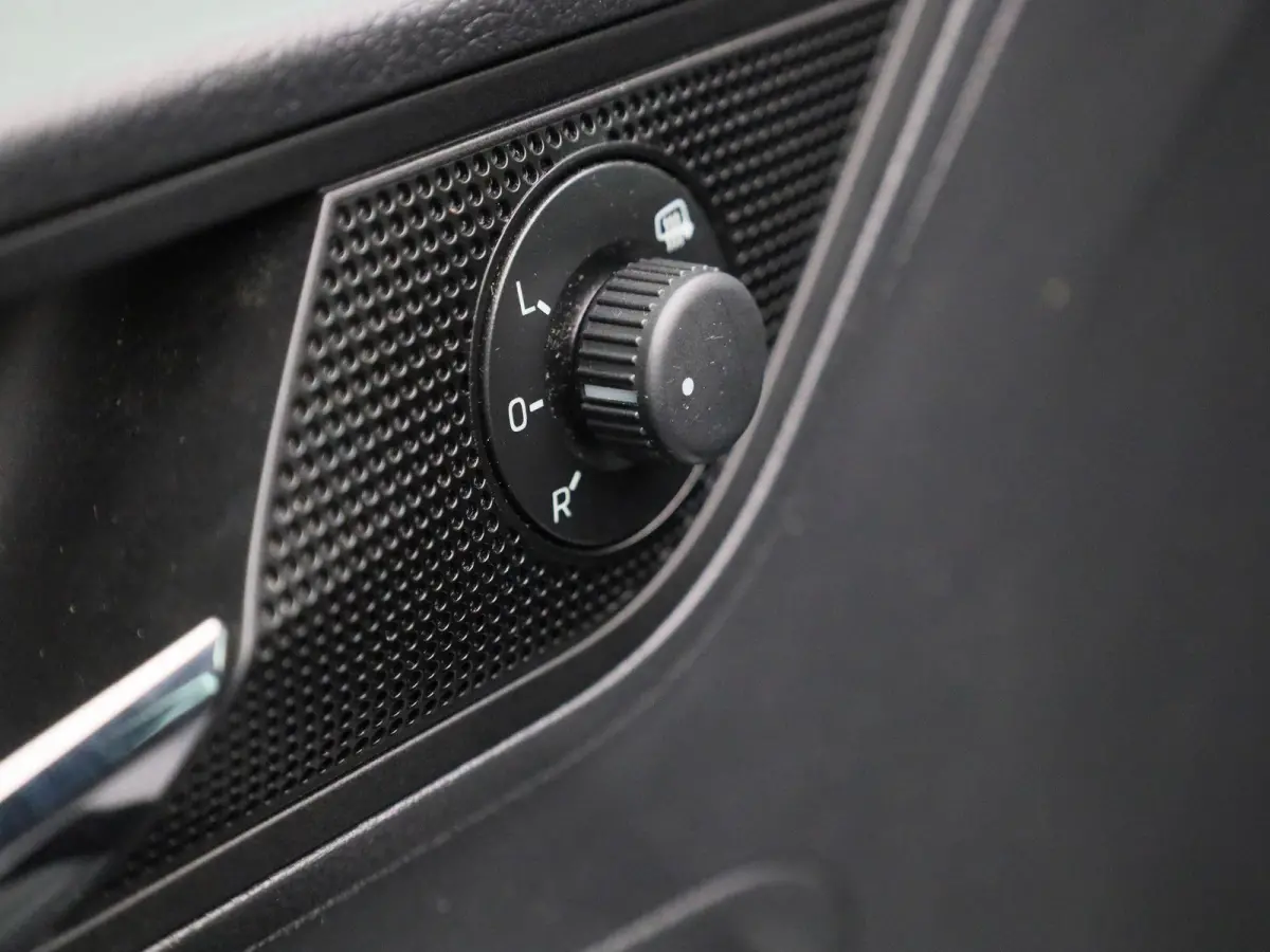 1.0 TSI Greentech Clever | Cruise Control | Stoelverwarming | Navigatie | lichtmetalen velgen 16" |