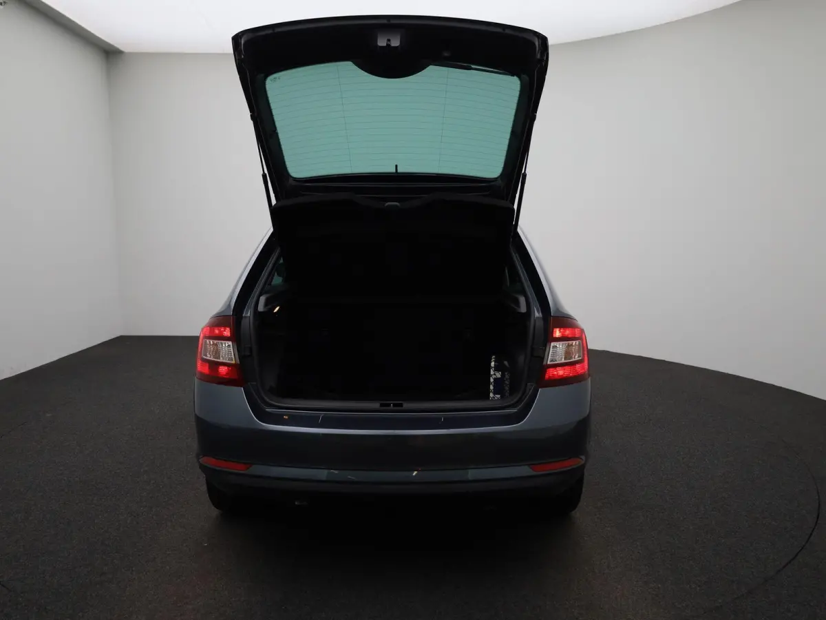 1.0 TSI Greentech Clever | Cruise Control | Stoelverwarming | Navigatie | lichtmetalen velgen 16" |