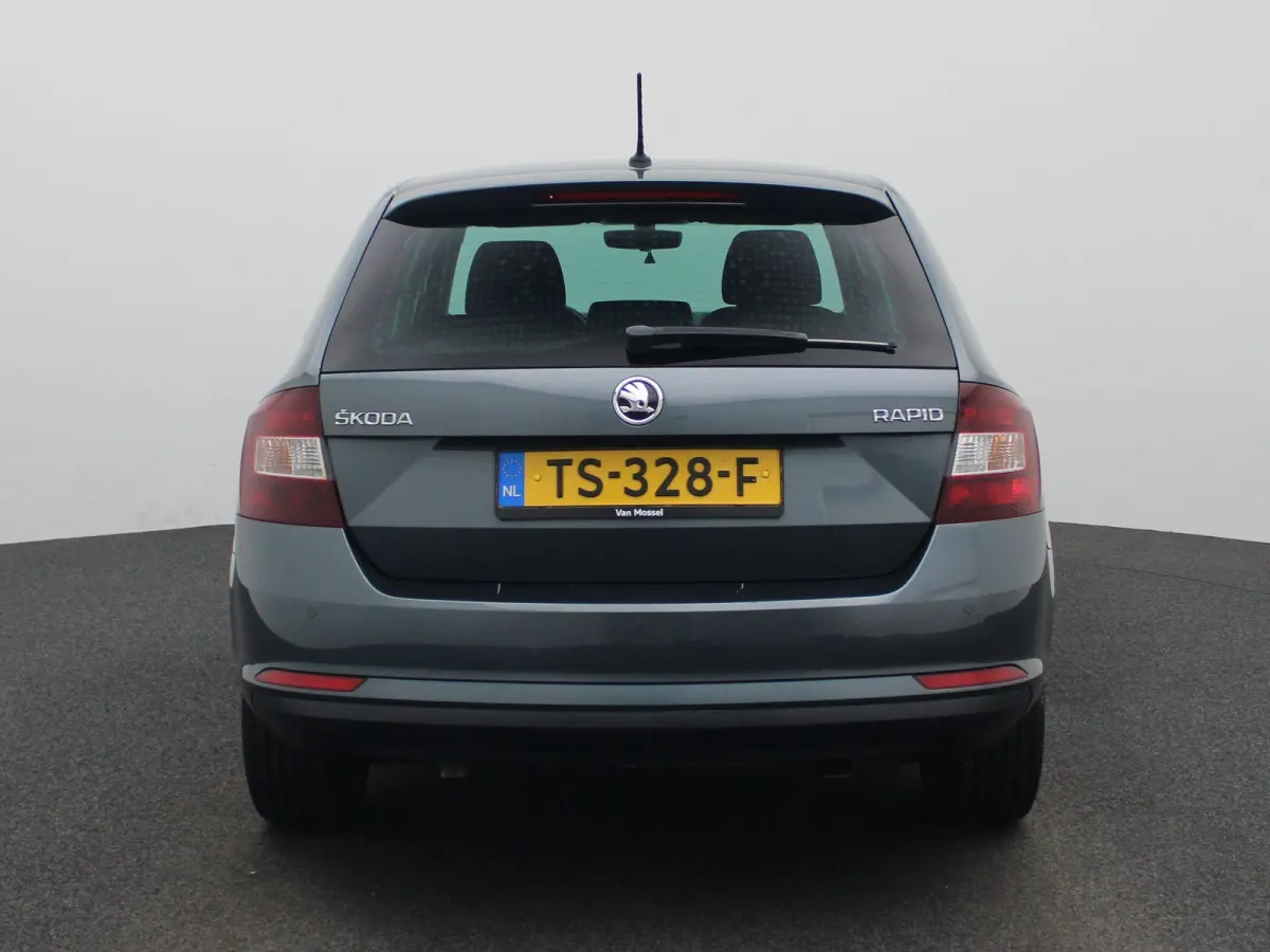 1.0 TSI Greentech Clever | Cruise Control | Stoelverwarming | Navigatie | lichtmetalen velgen 16" |