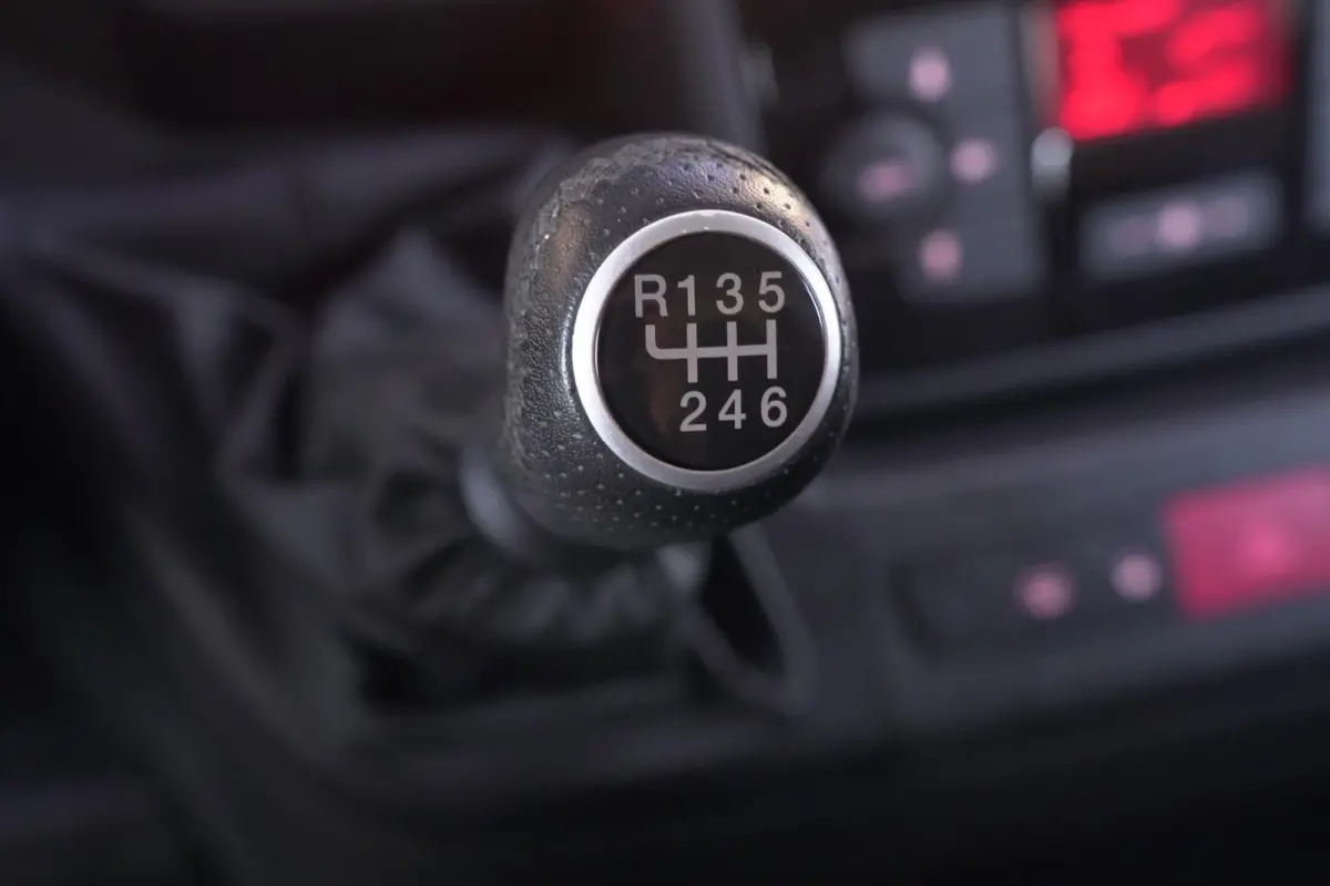 2.2D 140 pk L1H1 Airco ECC, Apple Carplay Camera, Cruise control, Laadruimte Pakket, PDC achter, 3-Zits