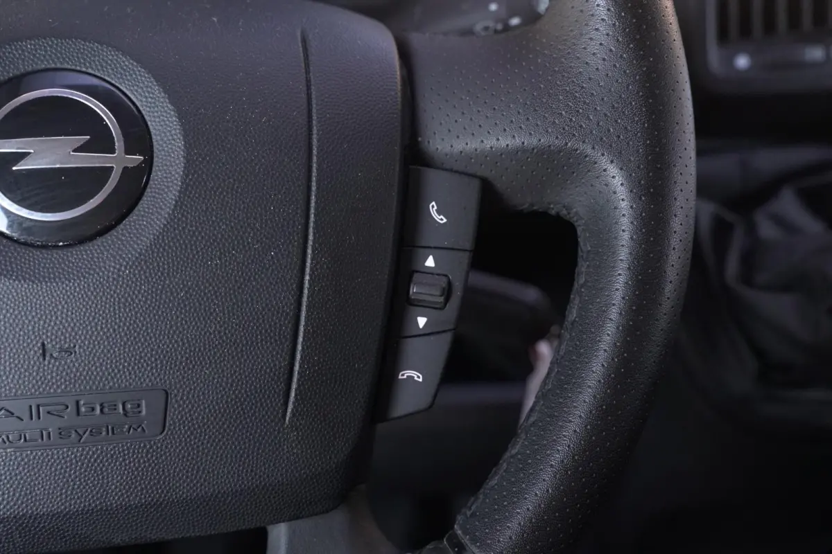 2.2D 140 pk L1H1 Airco ECC, Apple Carplay Camera, Cruise control, Laadruimte Pakket, PDC achter, 3-Zits