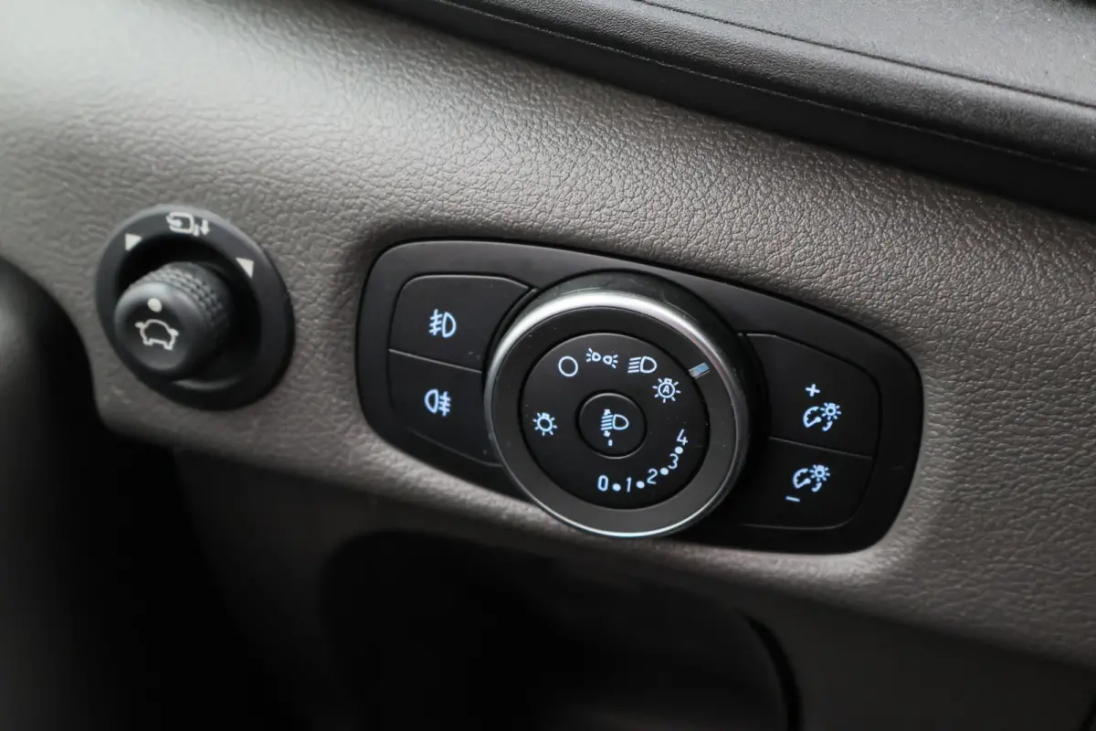 350 2.0 TDCI L3H2 Trend Leer, 3-Zits, Camera, Cruise, Apple Carplay, Rijstrooksensor, PDC, DAB