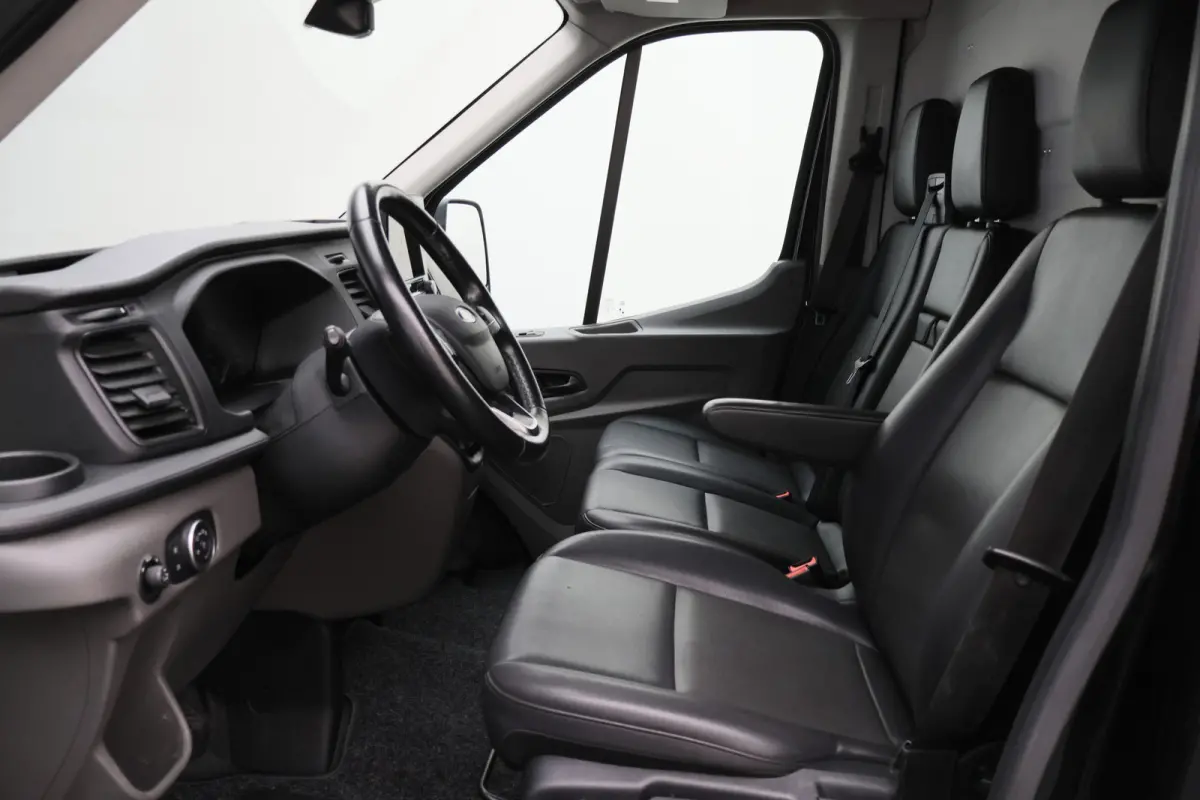 350 2.0 TDCI L3H2 Trend Leer, 3-Zits, Camera, Cruise, Apple Carplay, Rijstrooksensor, PDC, DAB