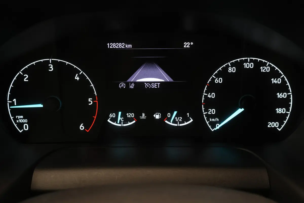 350 2.0 TDCI L3H2 Trend Leer, 3-Zits, Camera, Cruise, Apple Carplay, Rijstrooksensor, PDC, DAB