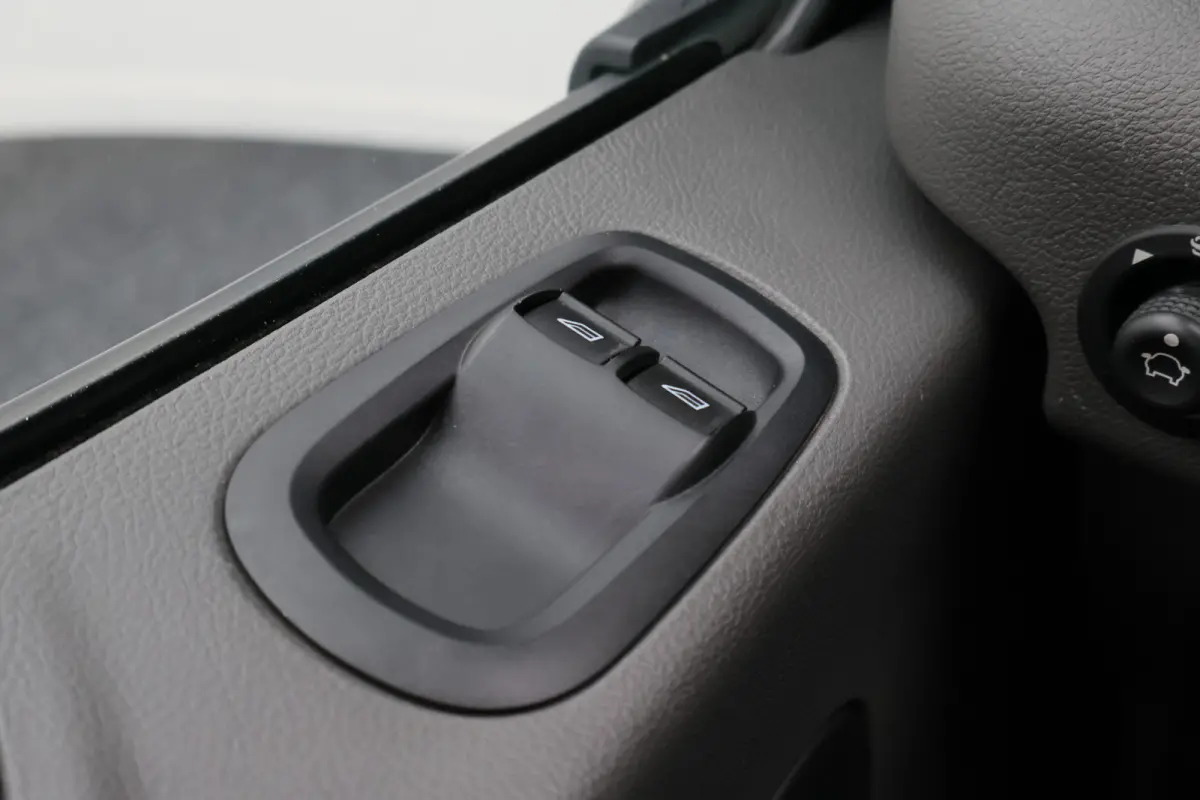 350 2.0 TDCI L3H2 Trend Leer, 3-Zits, Camera, Cruise, Apple Carplay, Rijstrooksensor, PDC, DAB