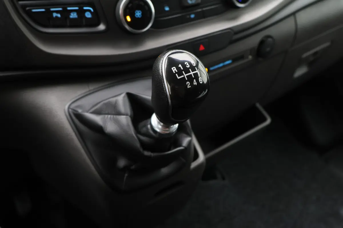 350 2.0 TDCI L3H2 Trend Leer, 3-Zits, Camera, Cruise, Apple Carplay, Rijstrooksensor, PDC, DAB