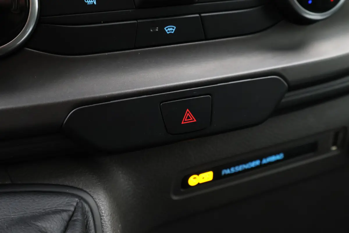 350 2.0 TDCI L3H2 Trend Leer, 3-Zits, Camera, Cruise, Apple Carplay, Rijstrooksensor, PDC, DAB