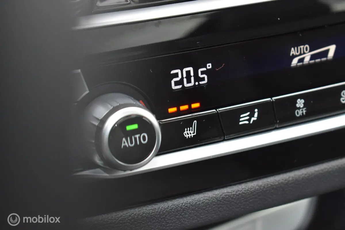 xDrive30d M-Sport Carbonschwarz Pano 360°Cam ACC HUD Standkachel HiFi LiveCockpit Elek. trekhaak