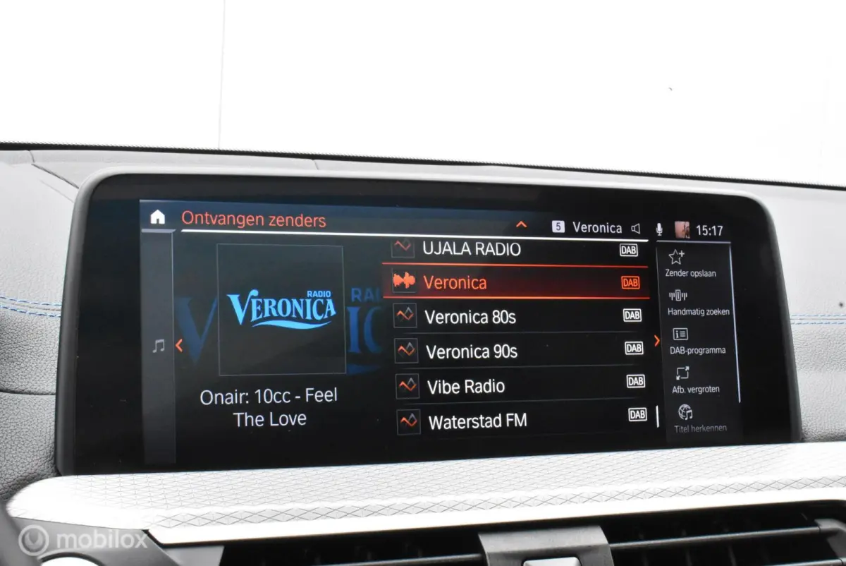 xDrive30d M-Sport Carbonschwarz Pano 360°Cam ACC HUD Standkachel HiFi LiveCockpit Elek. trekhaak