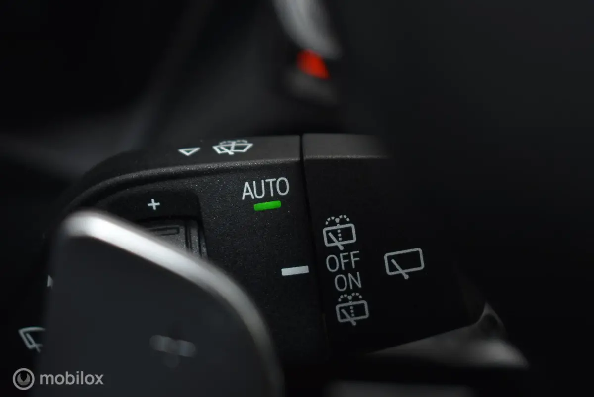 xDrive30d M-Sport Carbonschwarz Pano 360°Cam ACC HUD Standkachel HiFi LiveCockpit Elek. trekhaak