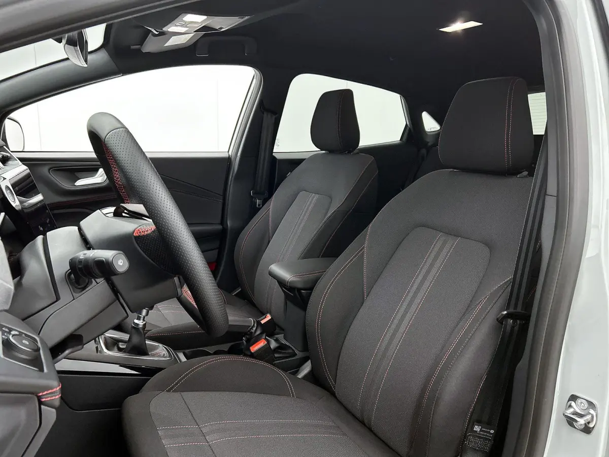 1.0 EcoBoost ST-Line | Winter Pack | Comfort Pack | Camera | Carplay / Android